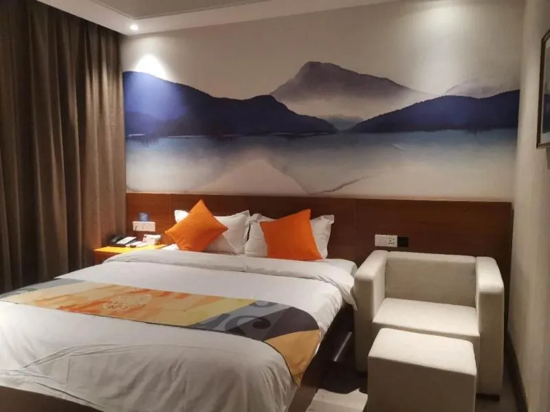 Bed in Shell Liaocheng Linqing City Bus Station Hotel