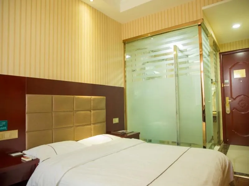 Bed in GreenTree Inn Jiayuguan Xinhua South Road Express Hotel
