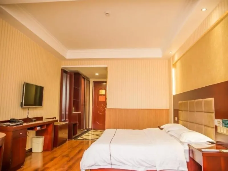 Bed in GreenTree Inn Jiayuguan Xinhua South Road Express Hotel