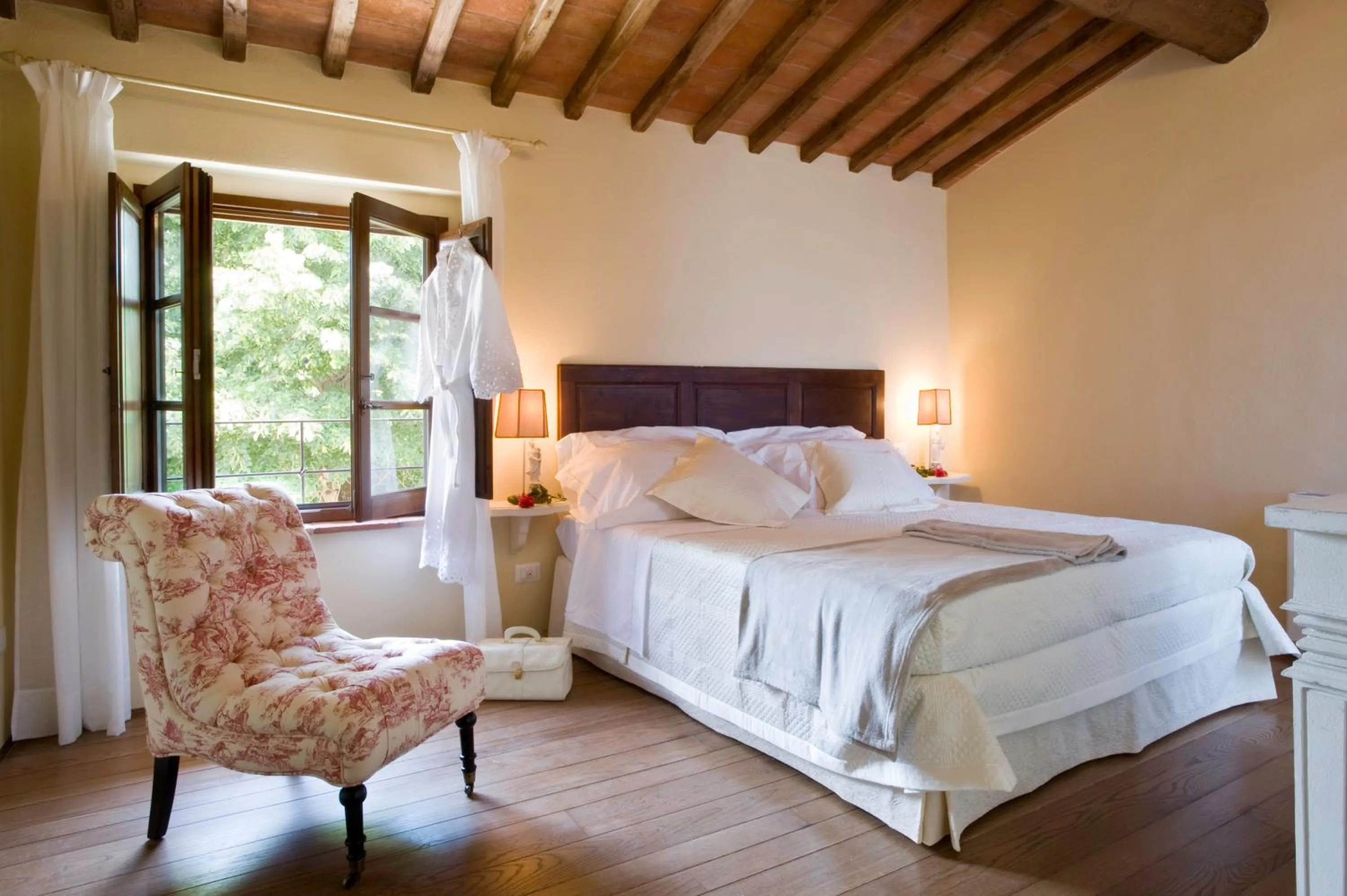 Photo of the whole room, Bed in Borgo I Vicelli Adults Only Relais