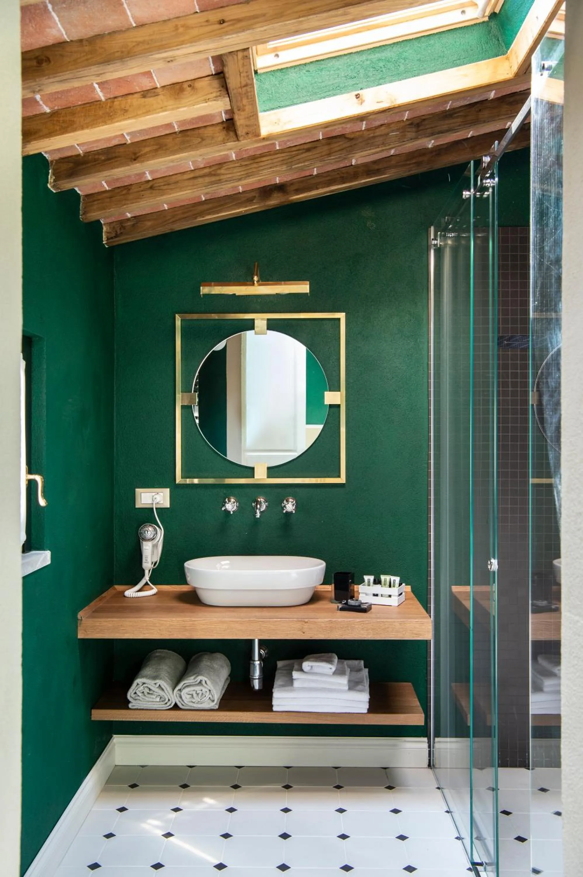 Shower in Borgo I Vicelli Adults Only Relais