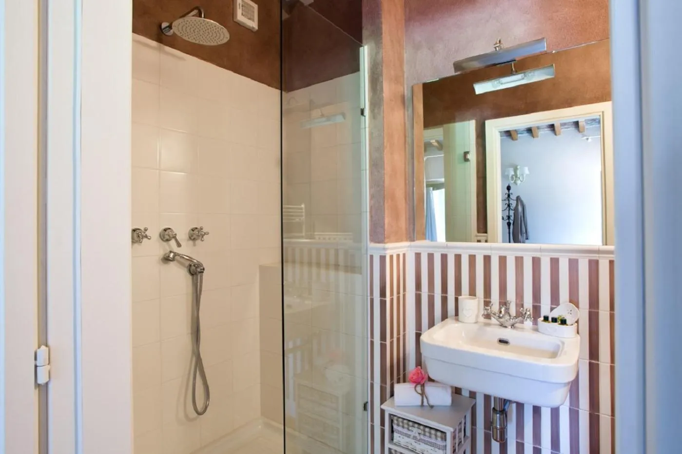 Bathroom in Borgo I Vicelli Adults Only Relais