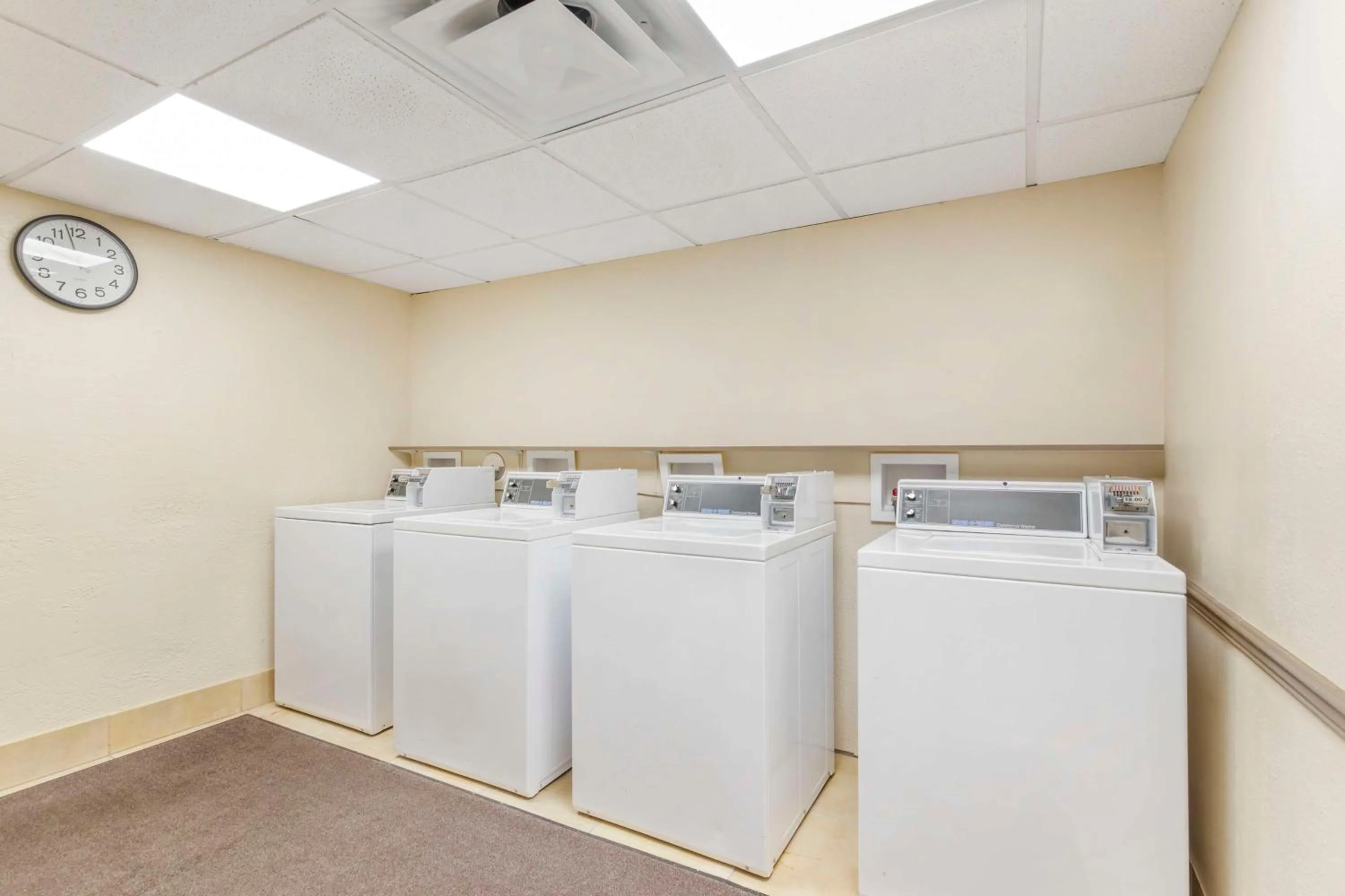 laundry in Best Western Corpus Christi