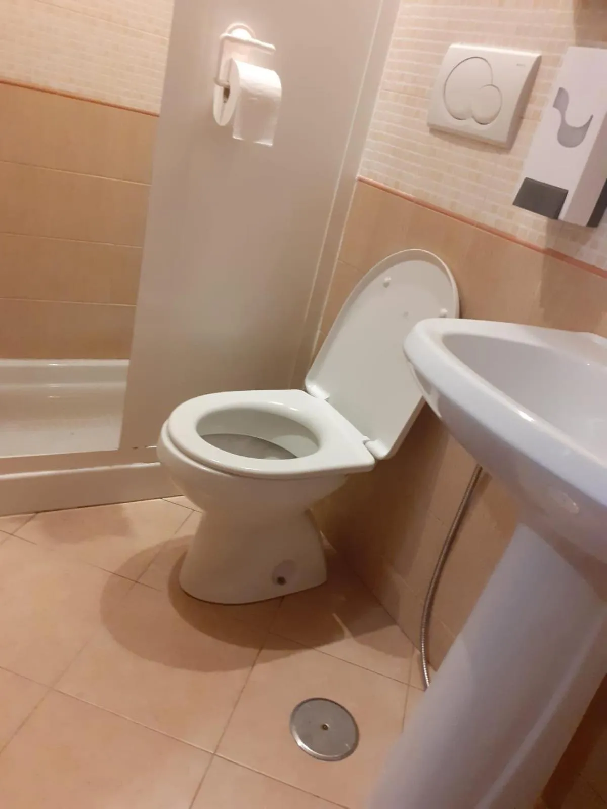 Shower in A&C Much More II