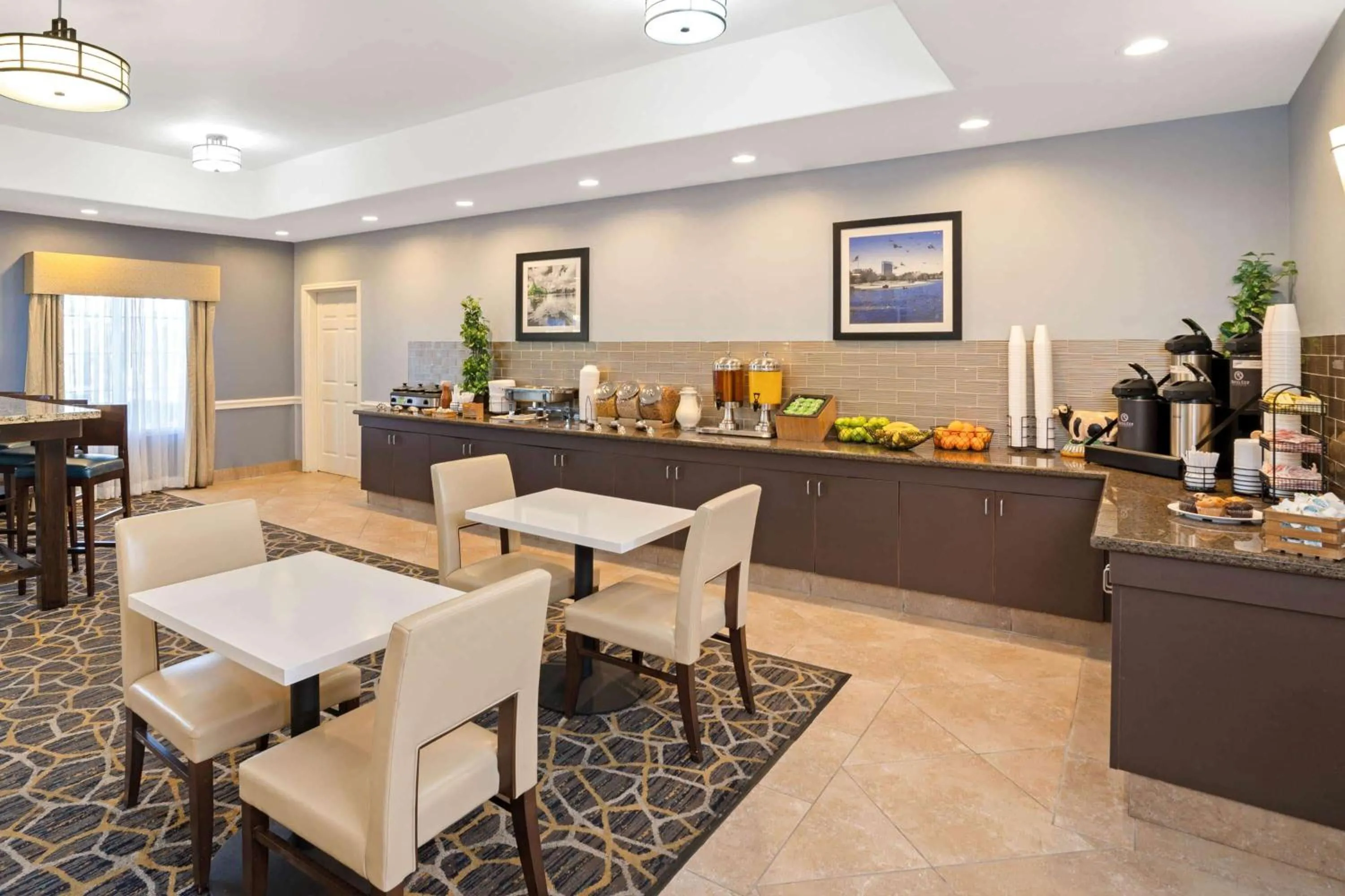 Restaurant/places to eat in Sonesta Essential Houston Westchase