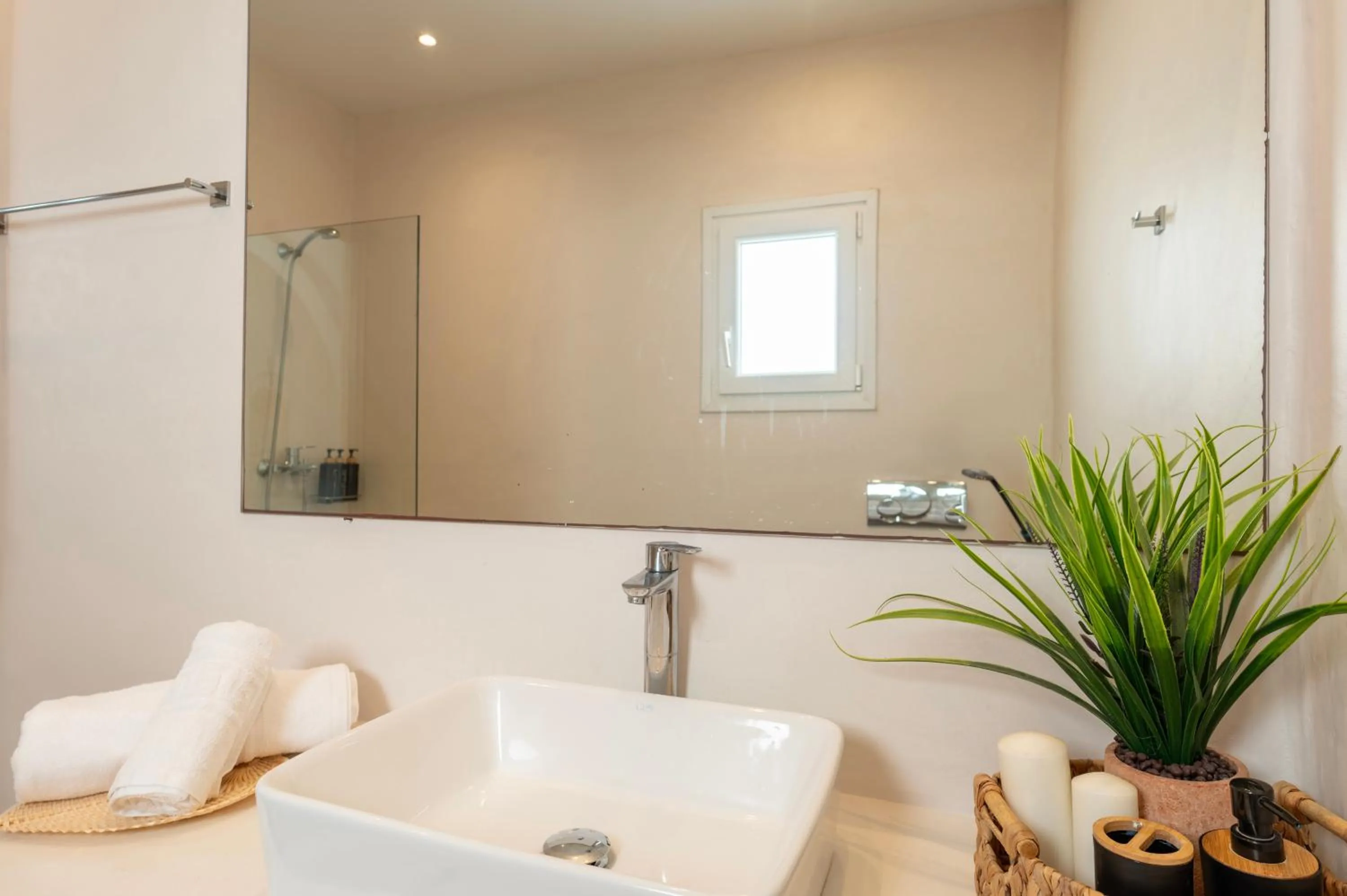 With-inn Mykonos Suites