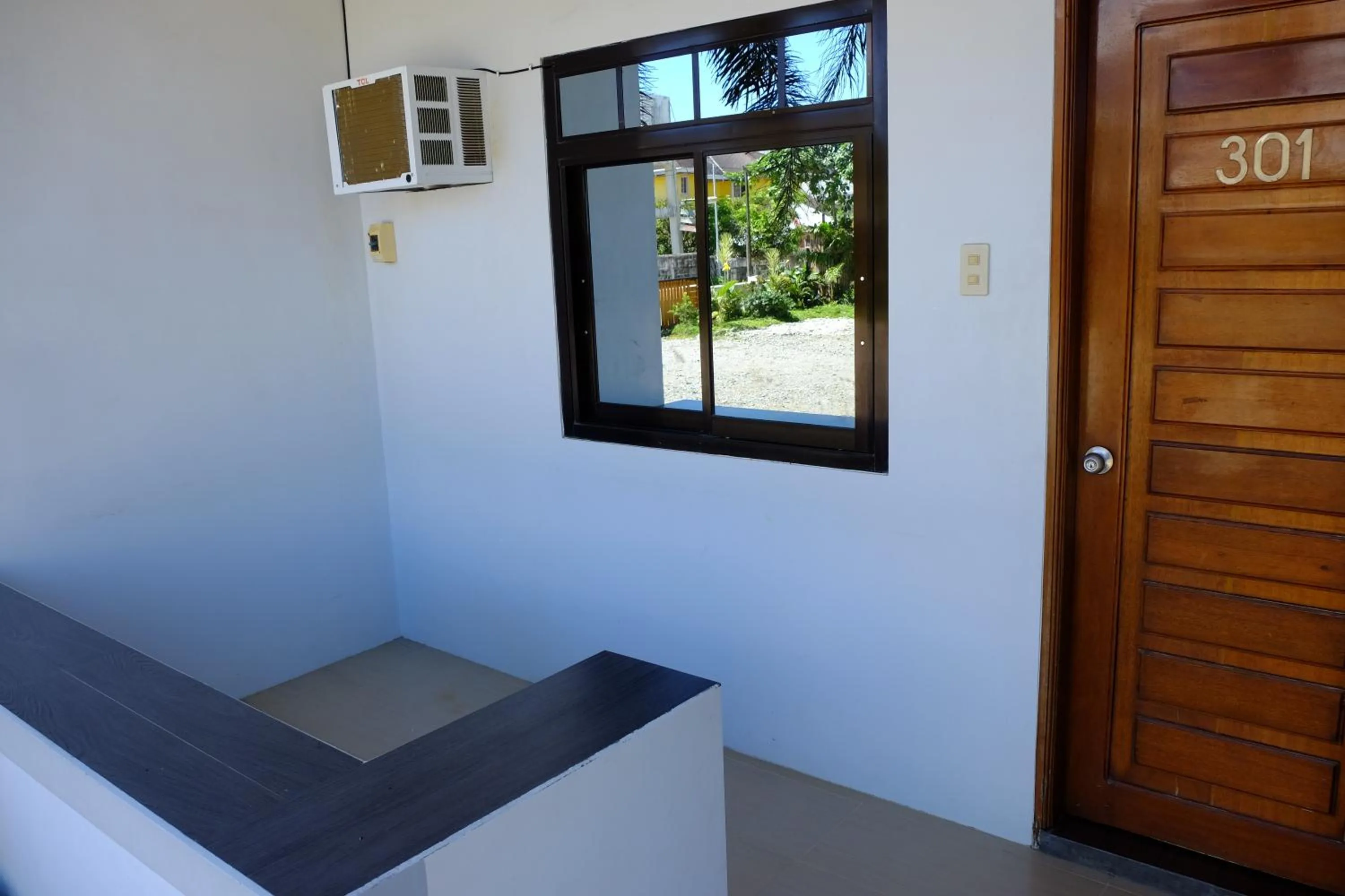 Patio in Pacific Waves Inn (Annex)