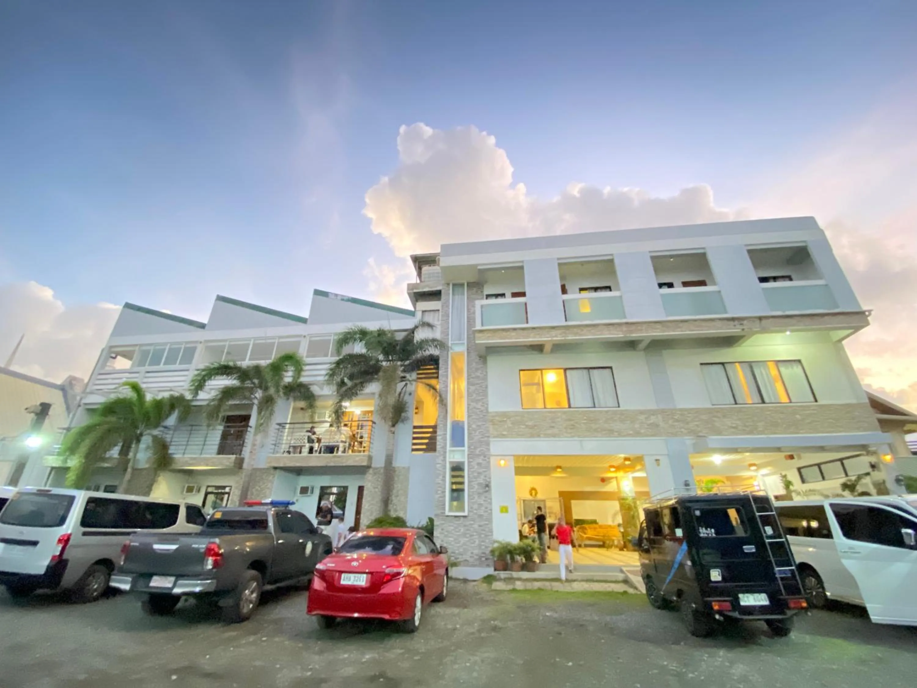 Property building in Pacific Waves Inn (Annex)