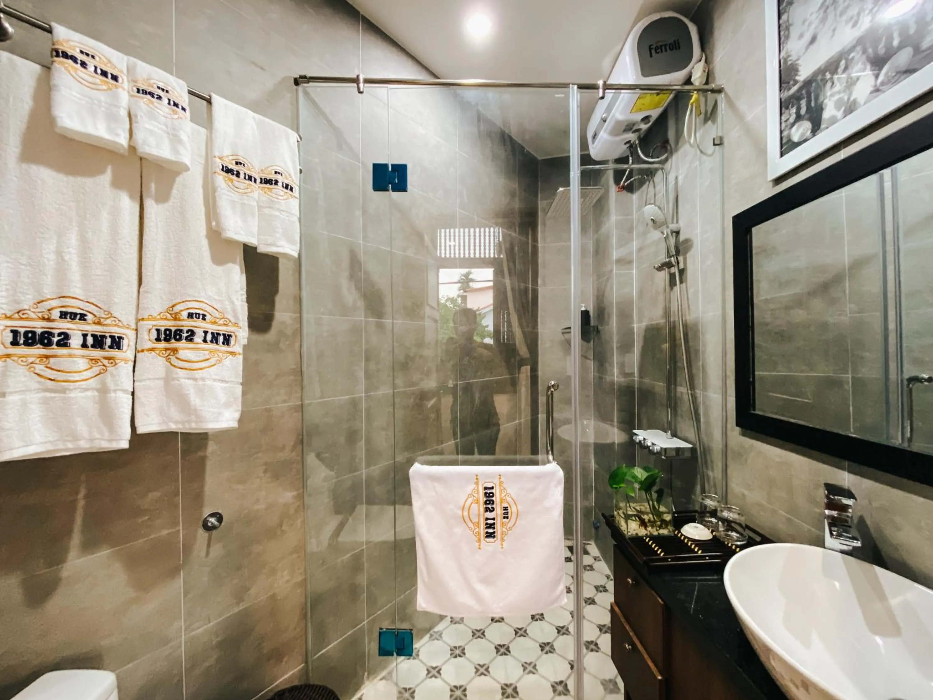 Bathroom in Hue 1962 INN