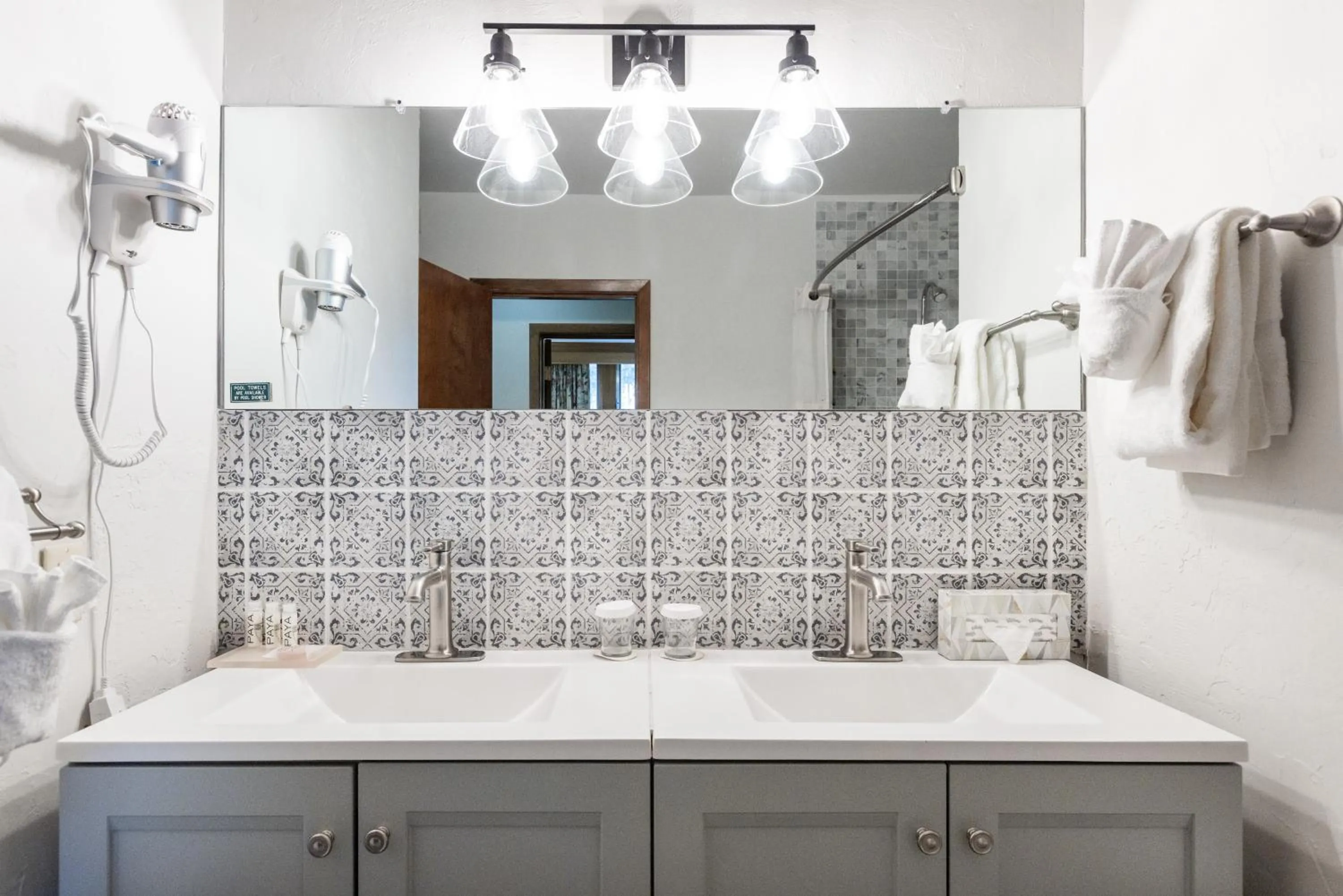 Shower in The Alpenhof