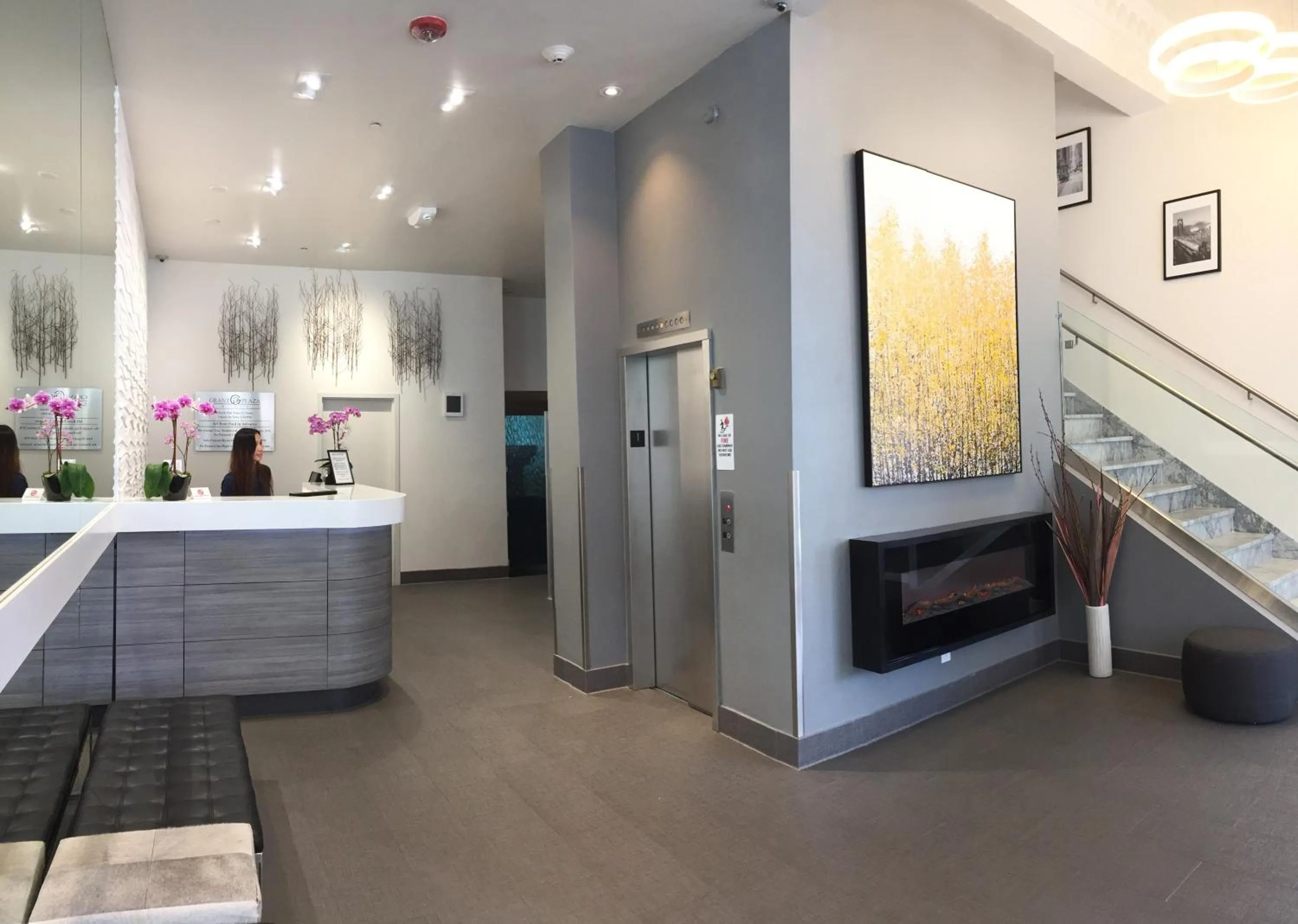 Lobby or reception in Grant Plaza Hotel