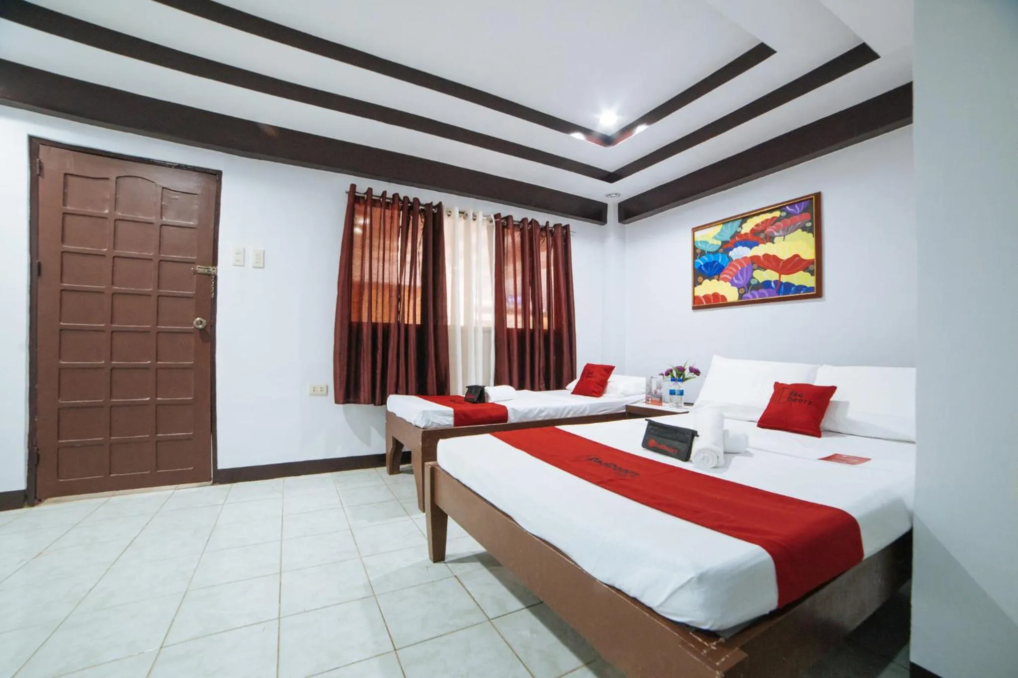 Photo of the whole room, Bed in RedDoorz near San Juanico Bridge