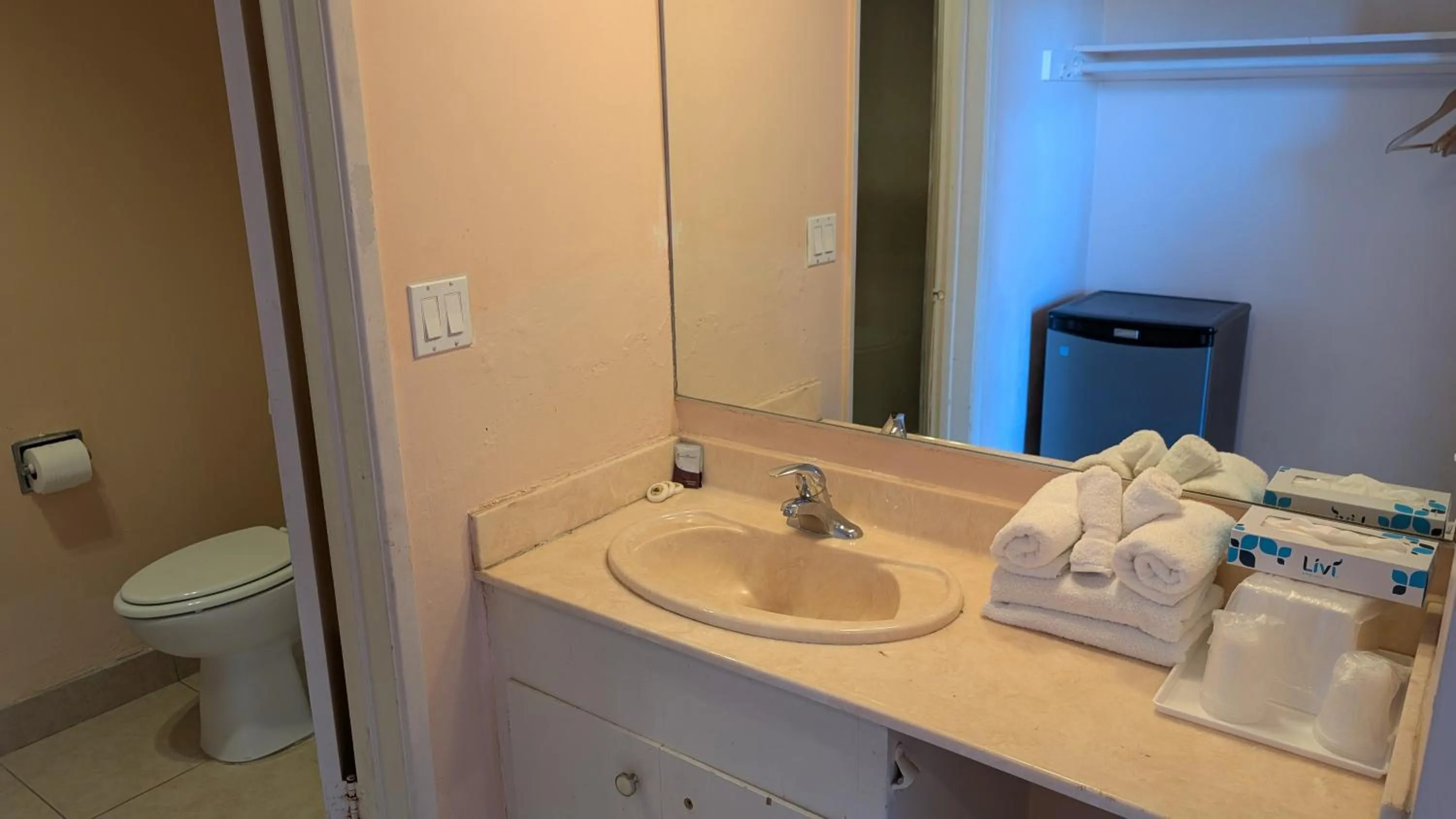 Royal Century Hotel at LAX