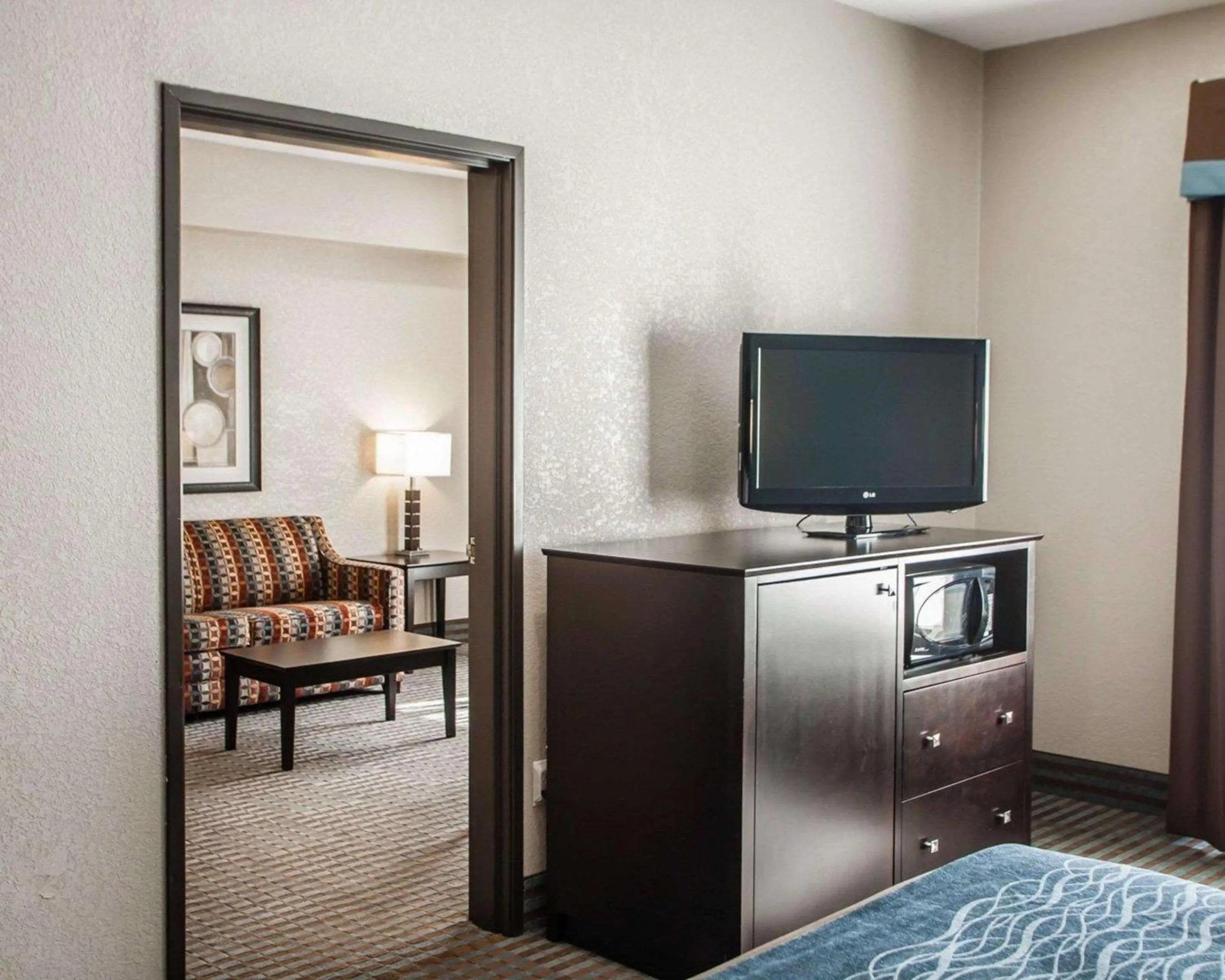 Bedroom, Bed in Comfort Inn Lees Summit - Hwy 50 & Hwy 291