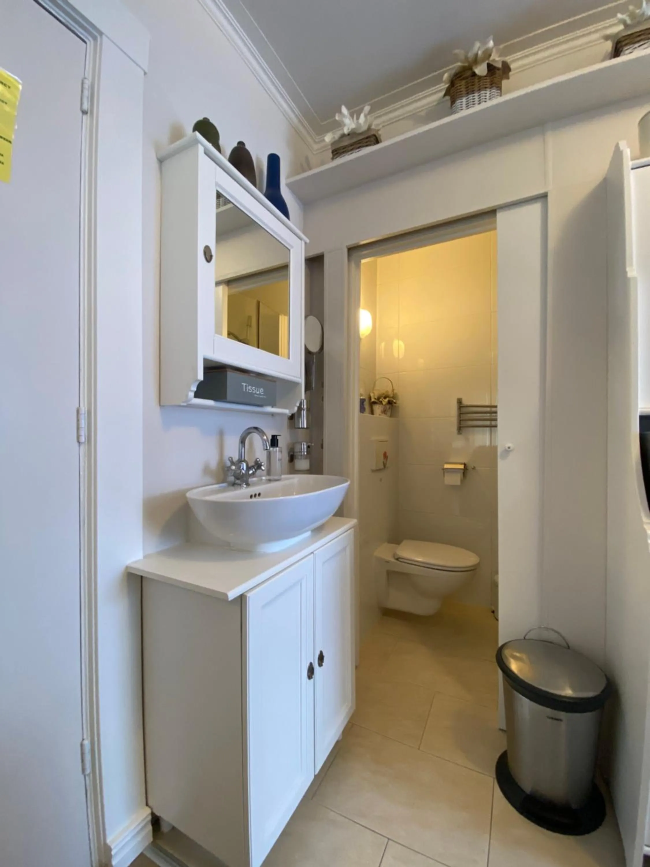 Shower in Mevira Appartement