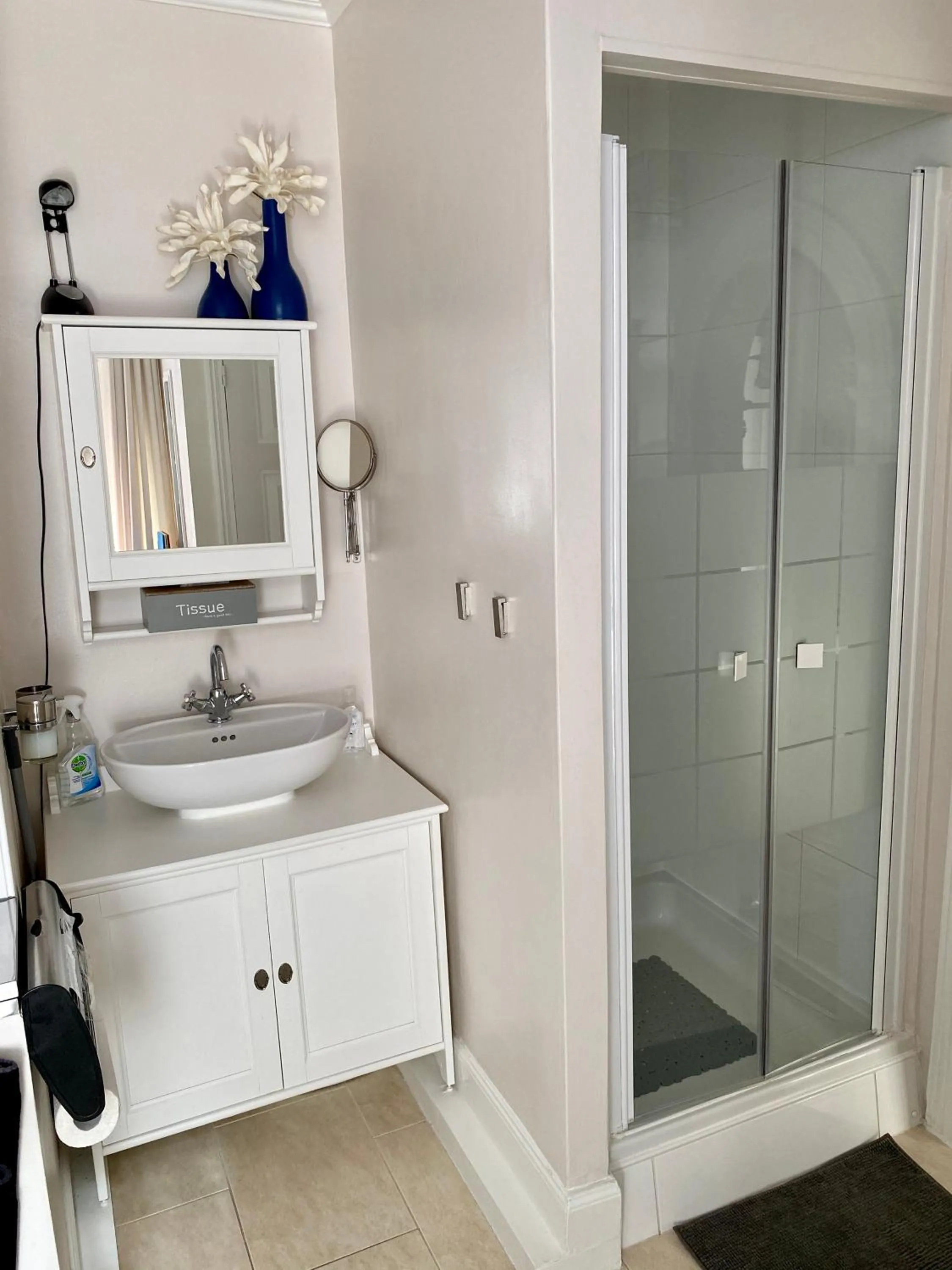 Shower in Mevira Appartement