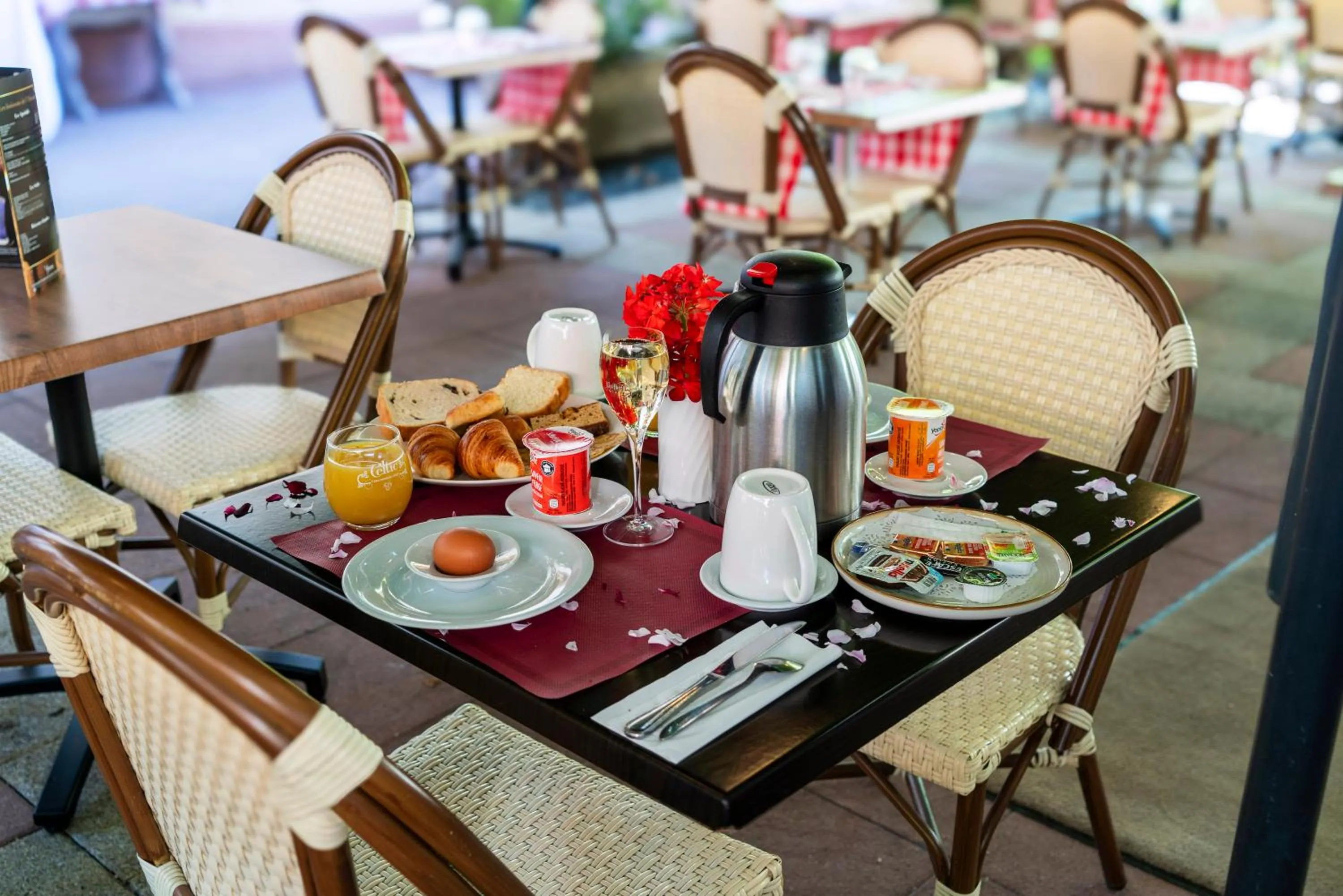 Breakfast in Hôtel du Parc, Restaurant, Spa & Wellness