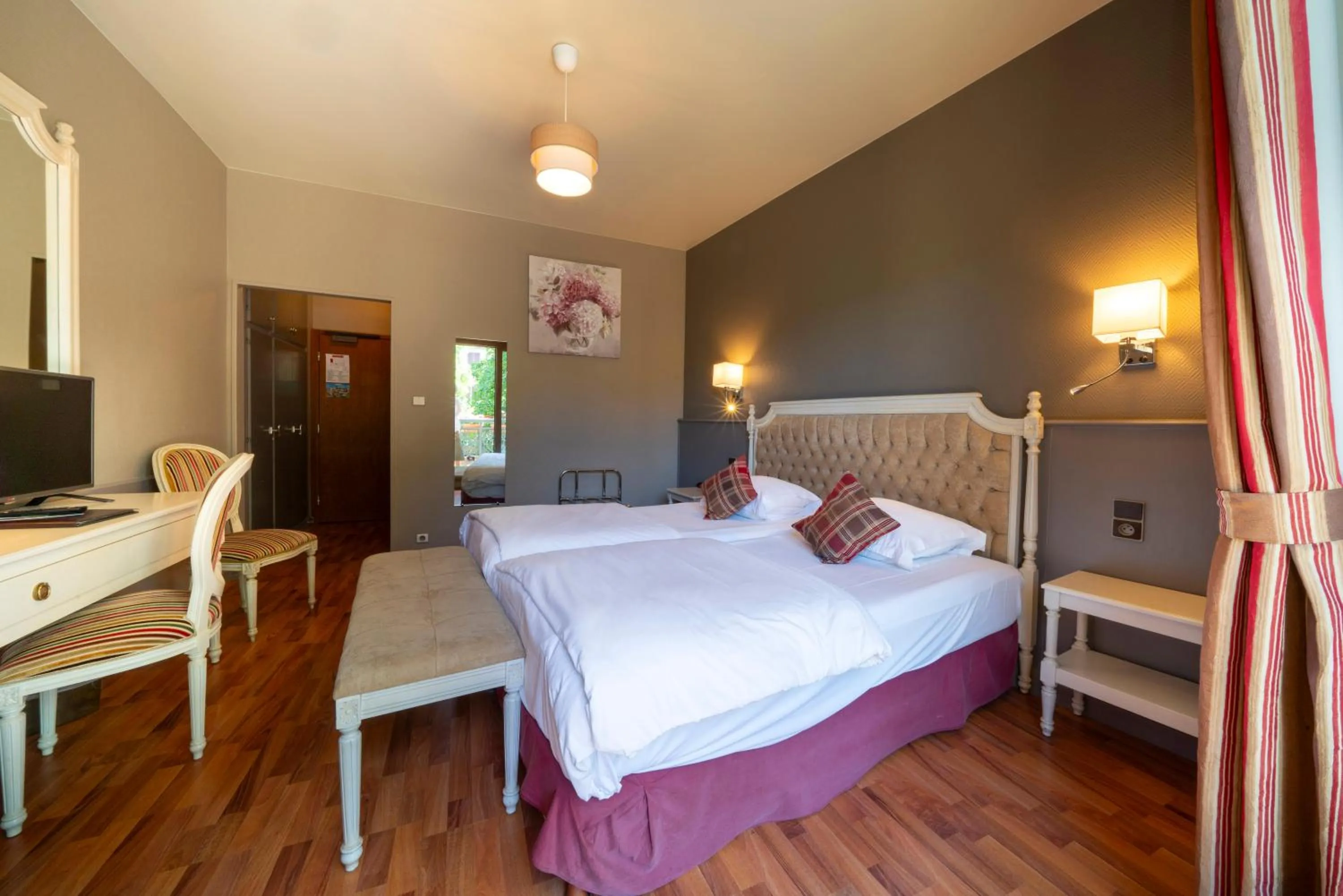 Bed in Hôtel du Parc, Restaurant, Spa & Wellness