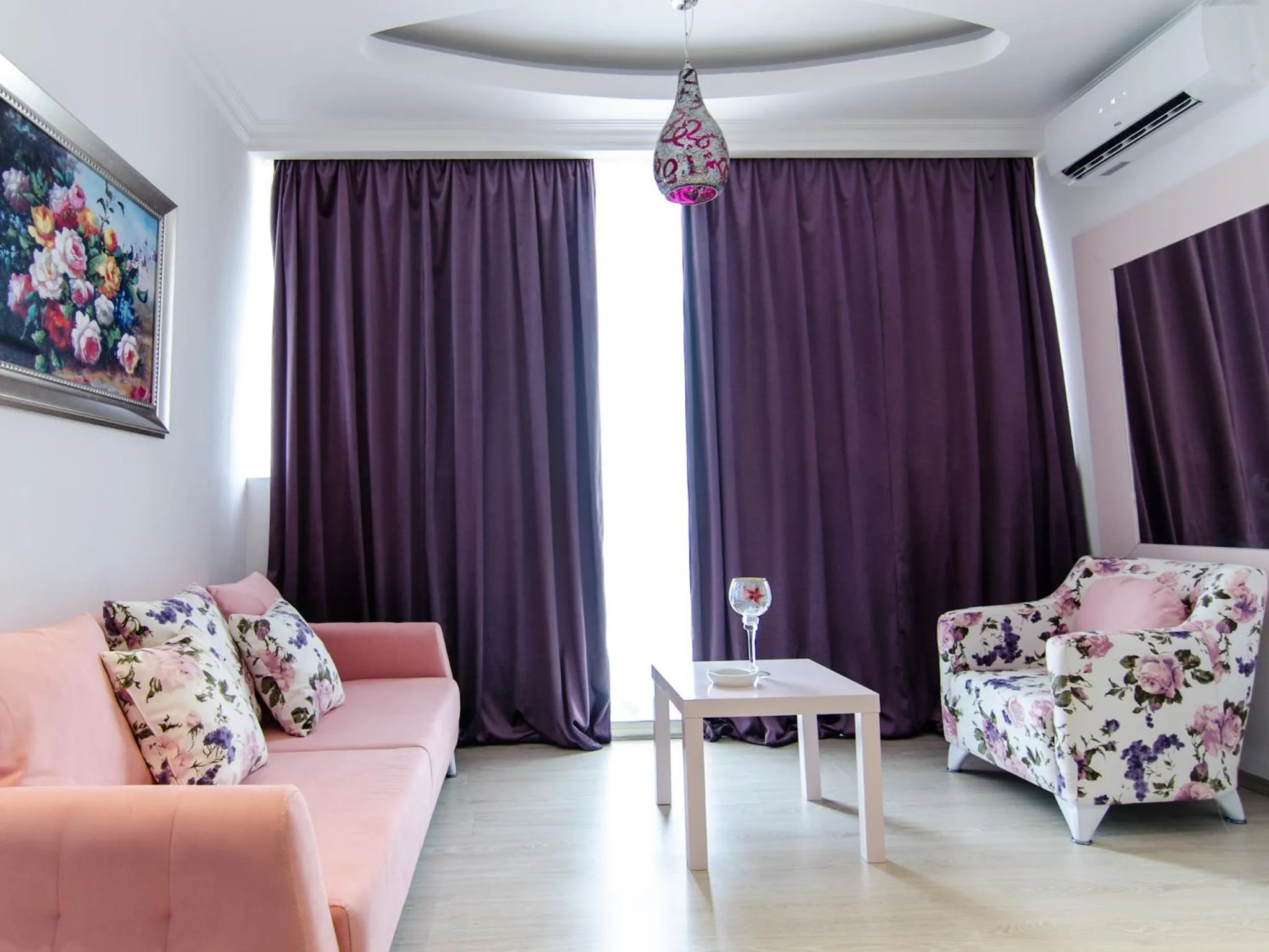 Living room in Phoenicia Luxury Hotel