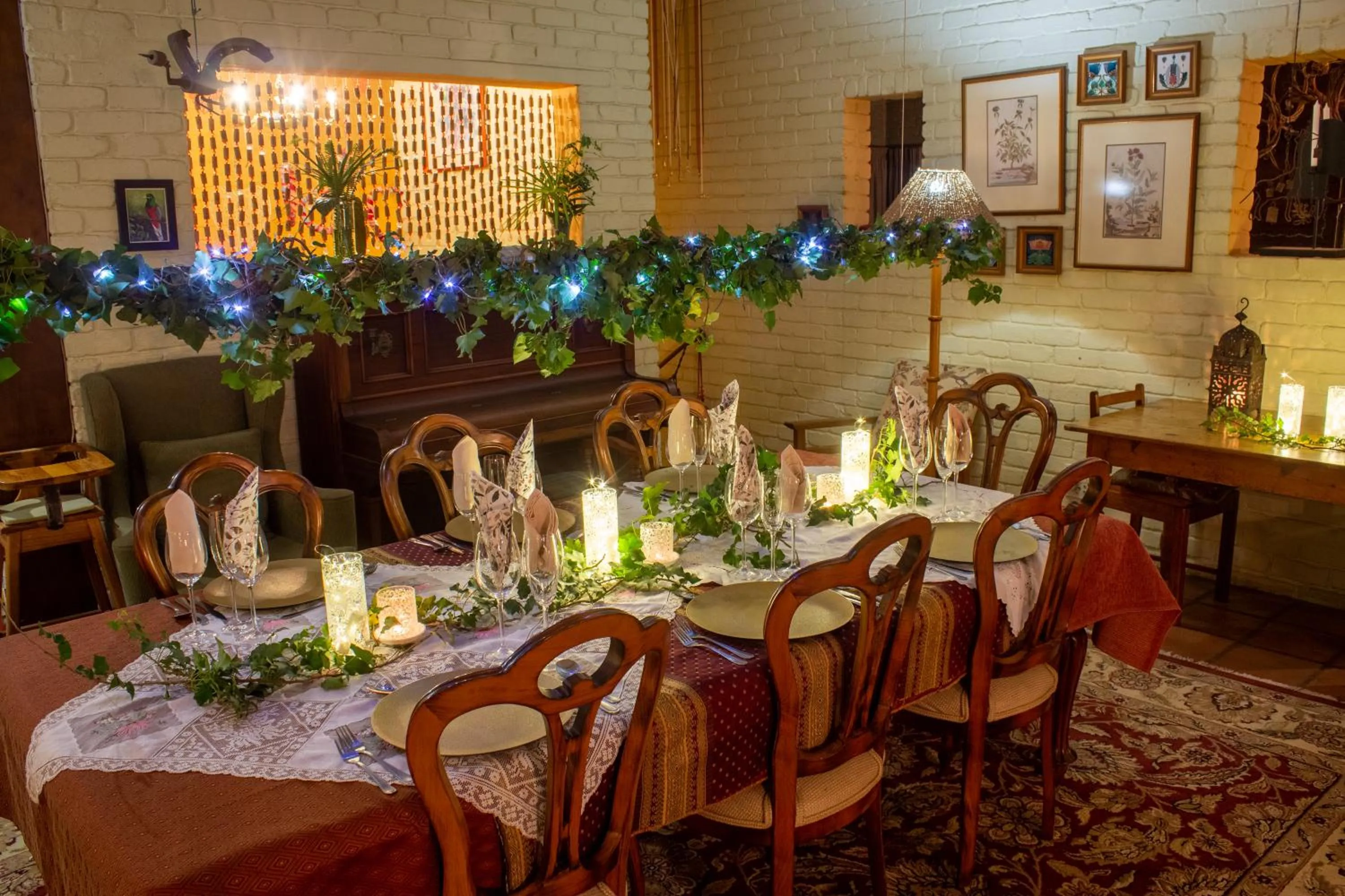 Restaurant/places to eat in Old Joe's Kaia