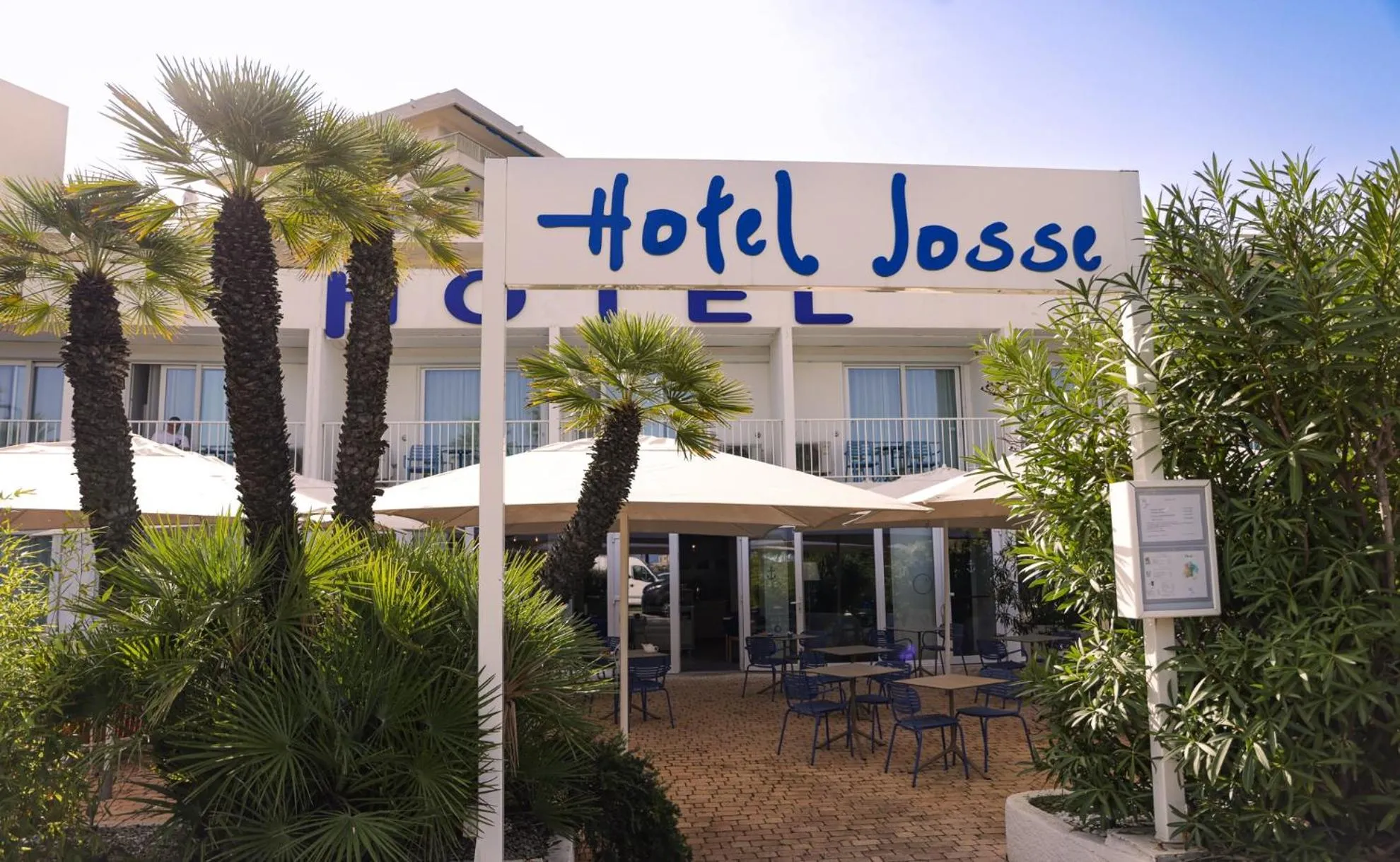 Property building in Hôtel Josse