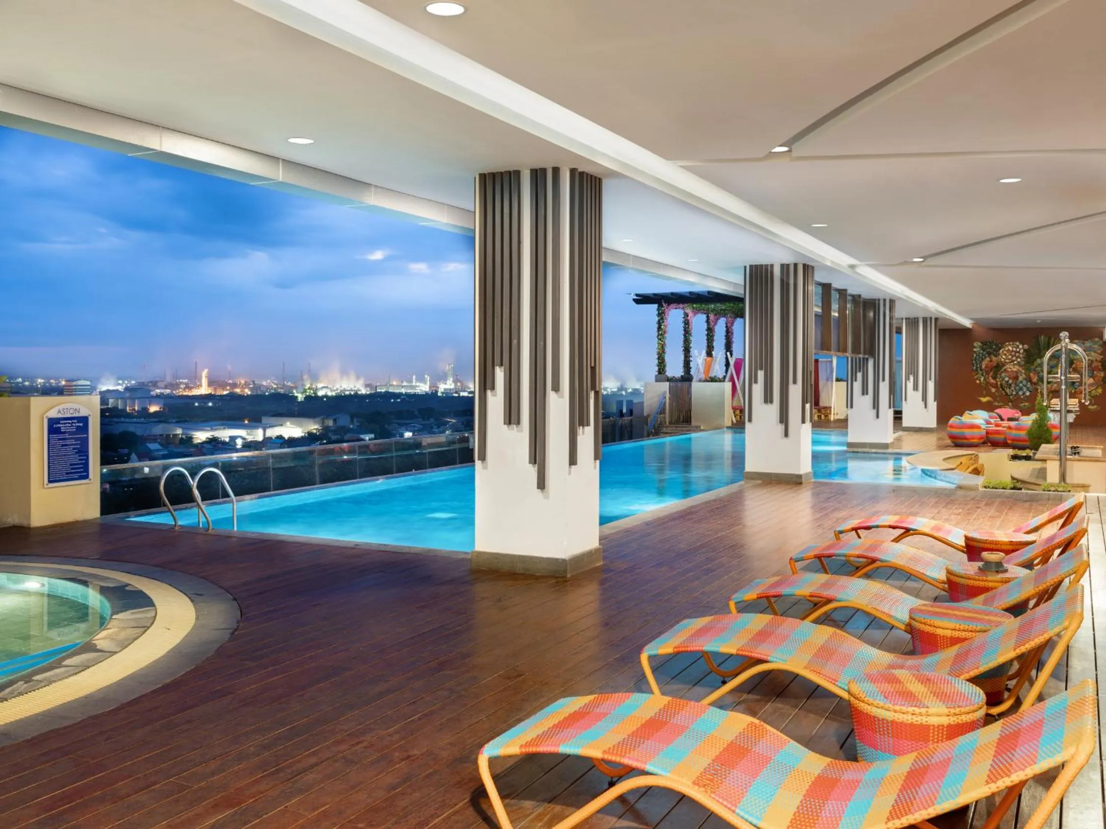 Swimming pool in Aston Gresik Hotel & Conference Center