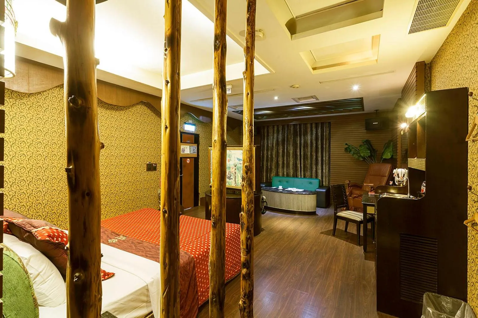 Photo of the whole room, Bed in PGS Motel