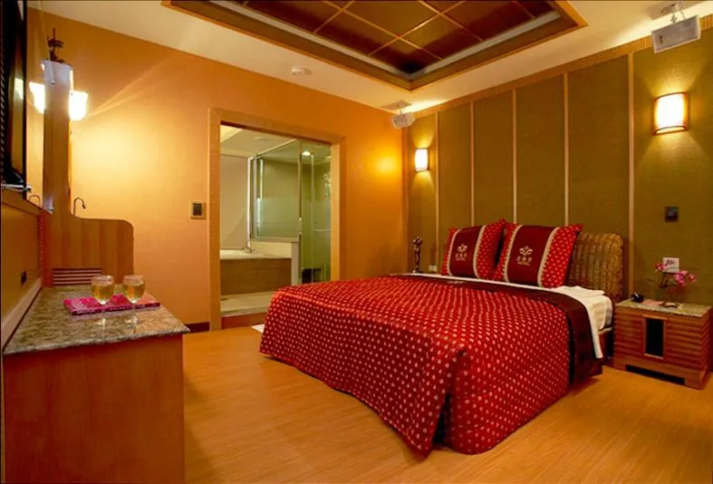 Photo of the whole room, Bed in PGS Motel