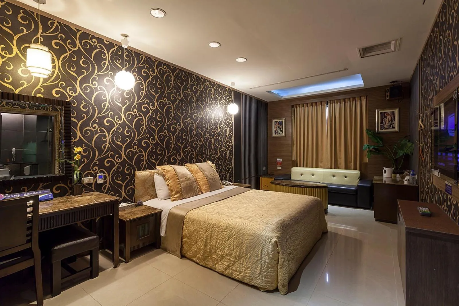 Photo of the whole room, Bed in PGS Motel