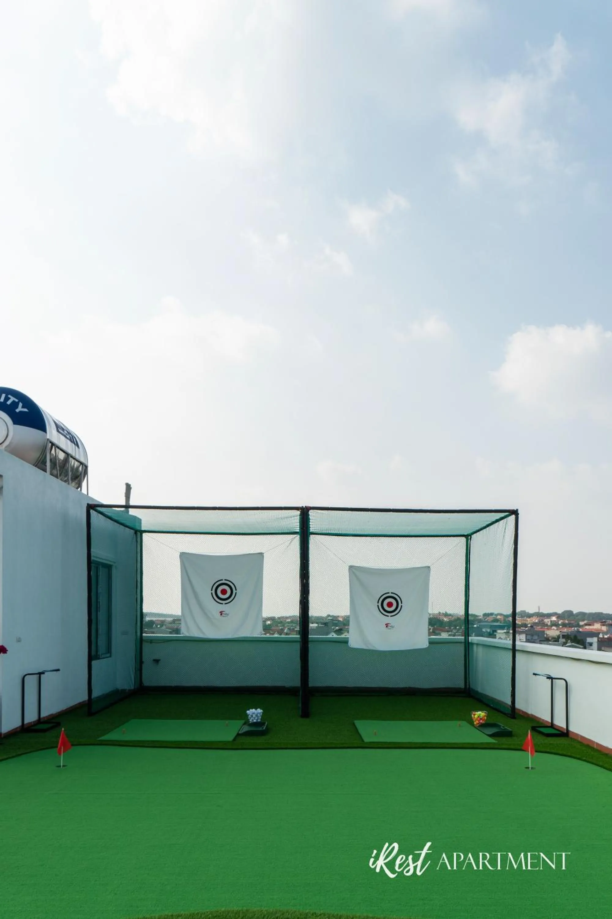 Minigolf in iRest Apartment Vinh Yen