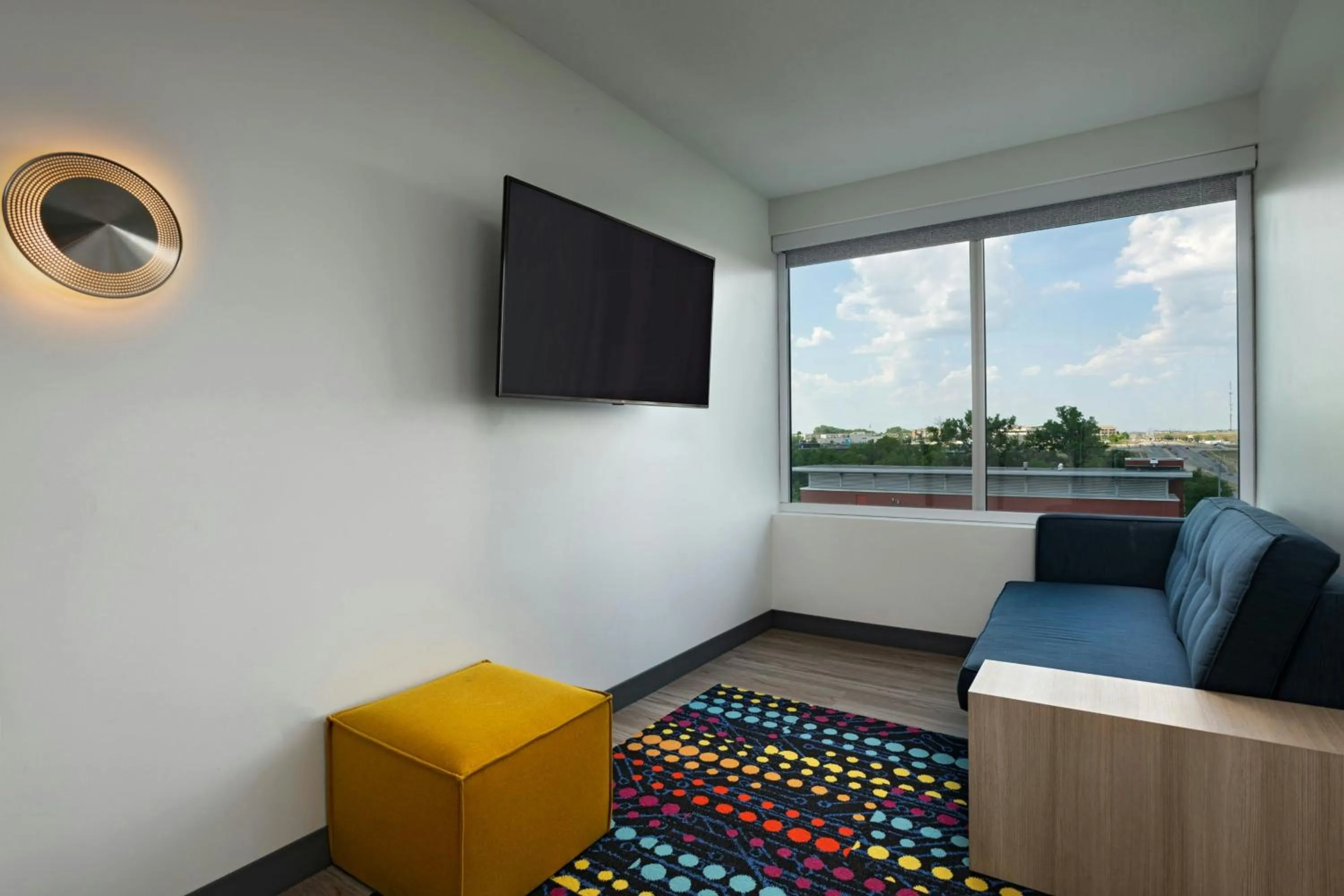 Living room in Aloft Omaha West