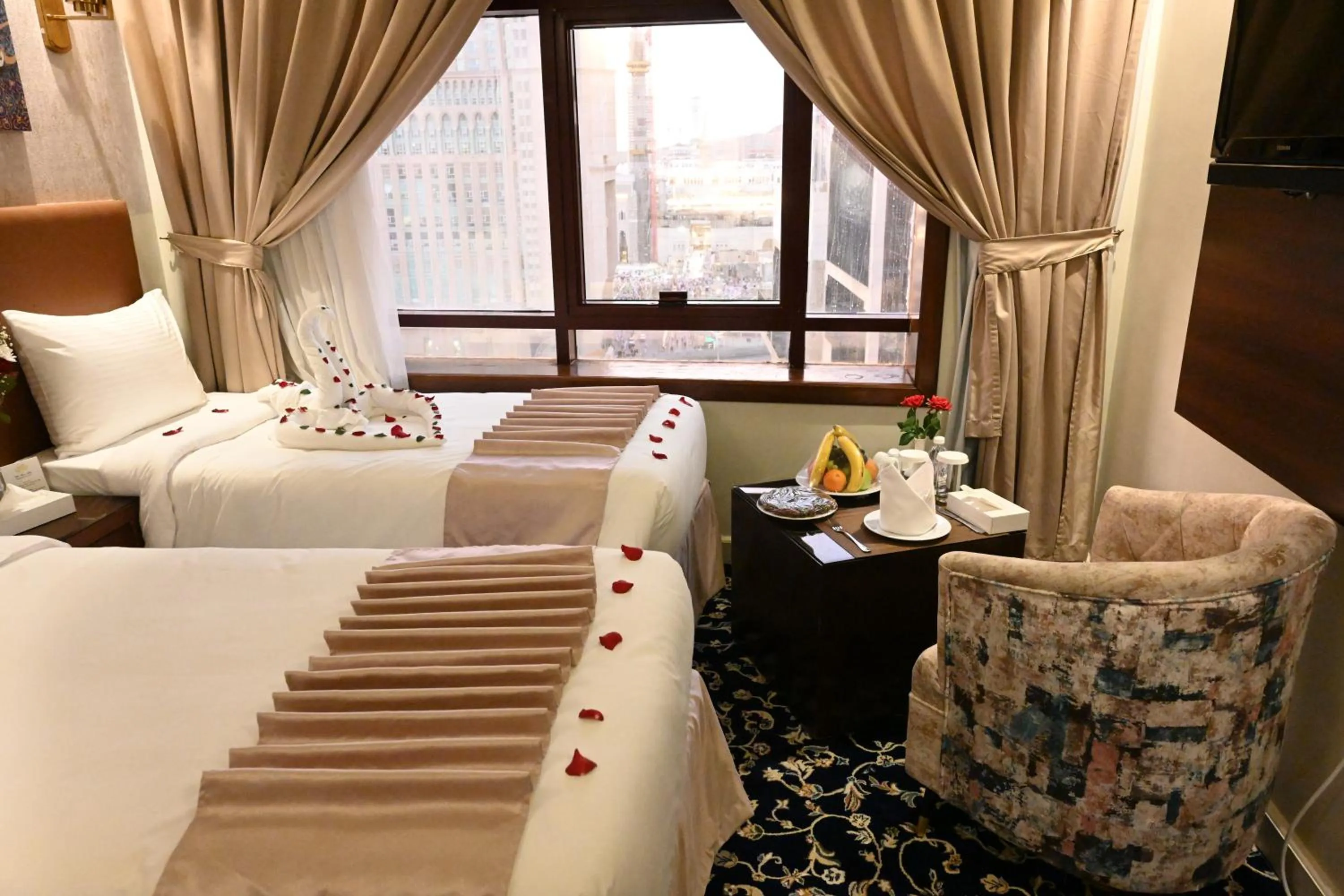 Bed in Maysan Al Mashaer Hotel