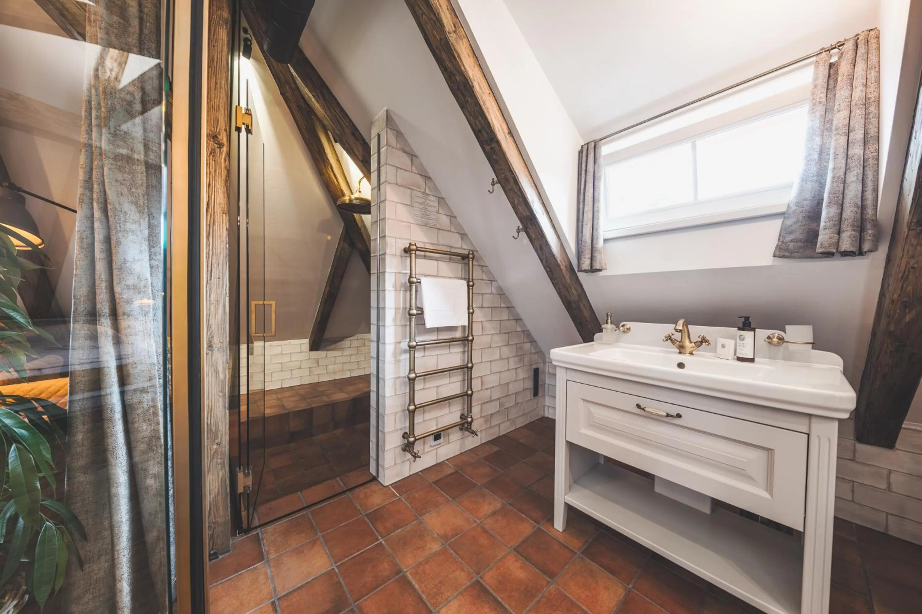 Shower, Bed in Apartmány Šupina