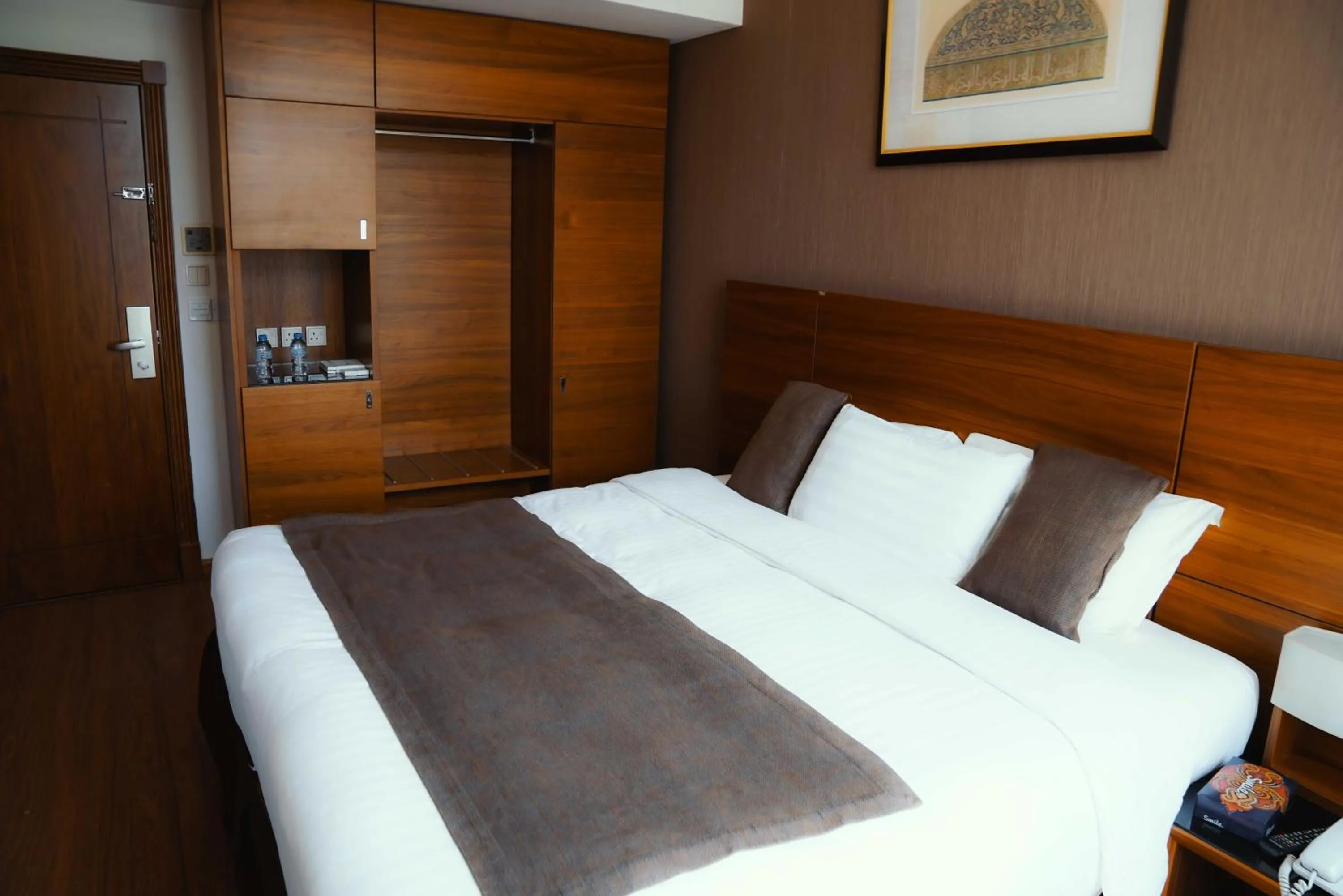 Bed in Nour Althuria Hotel - Elaf Almaqam
