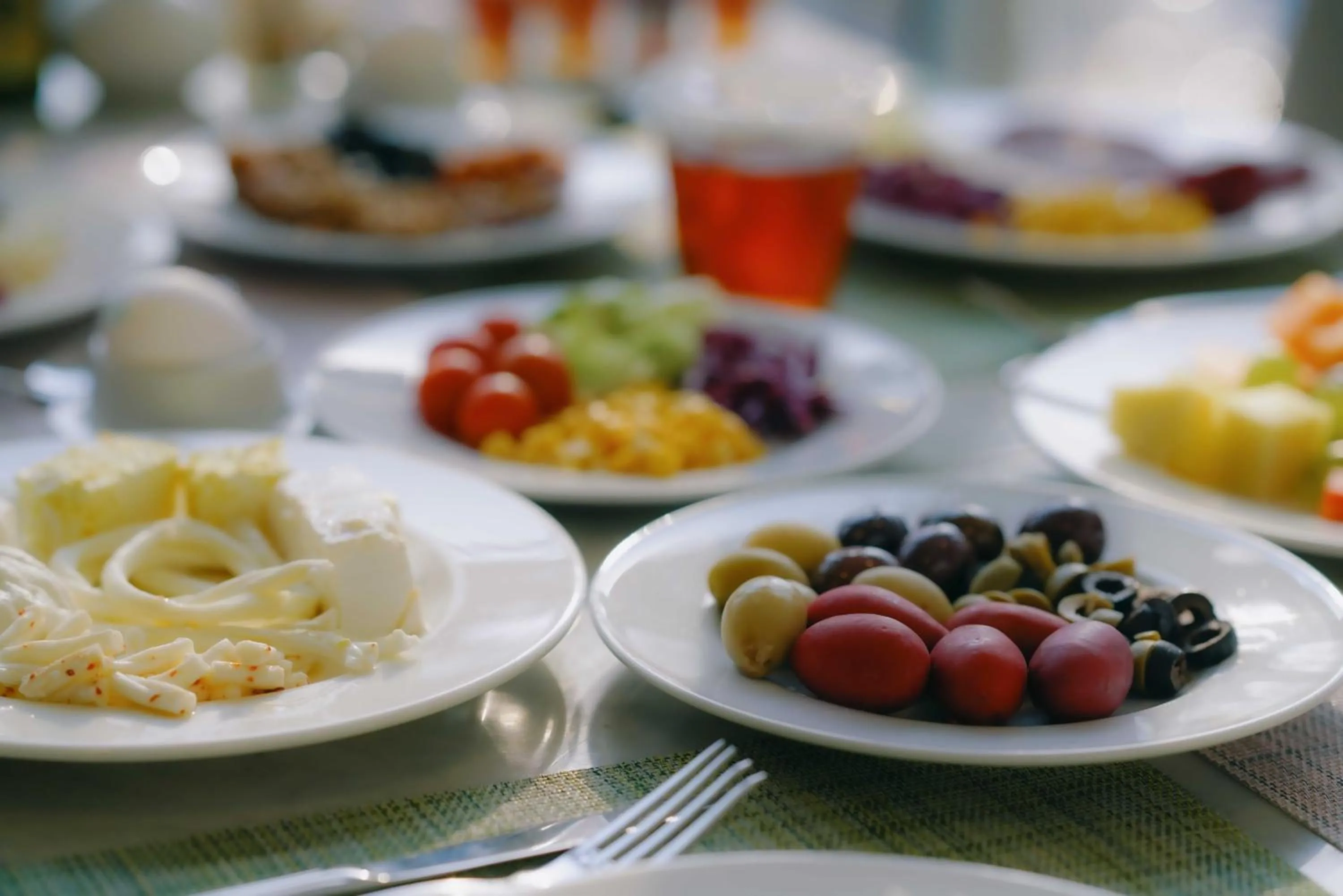 Breakfast in Nour Althuria Hotel - Elaf Almaqam