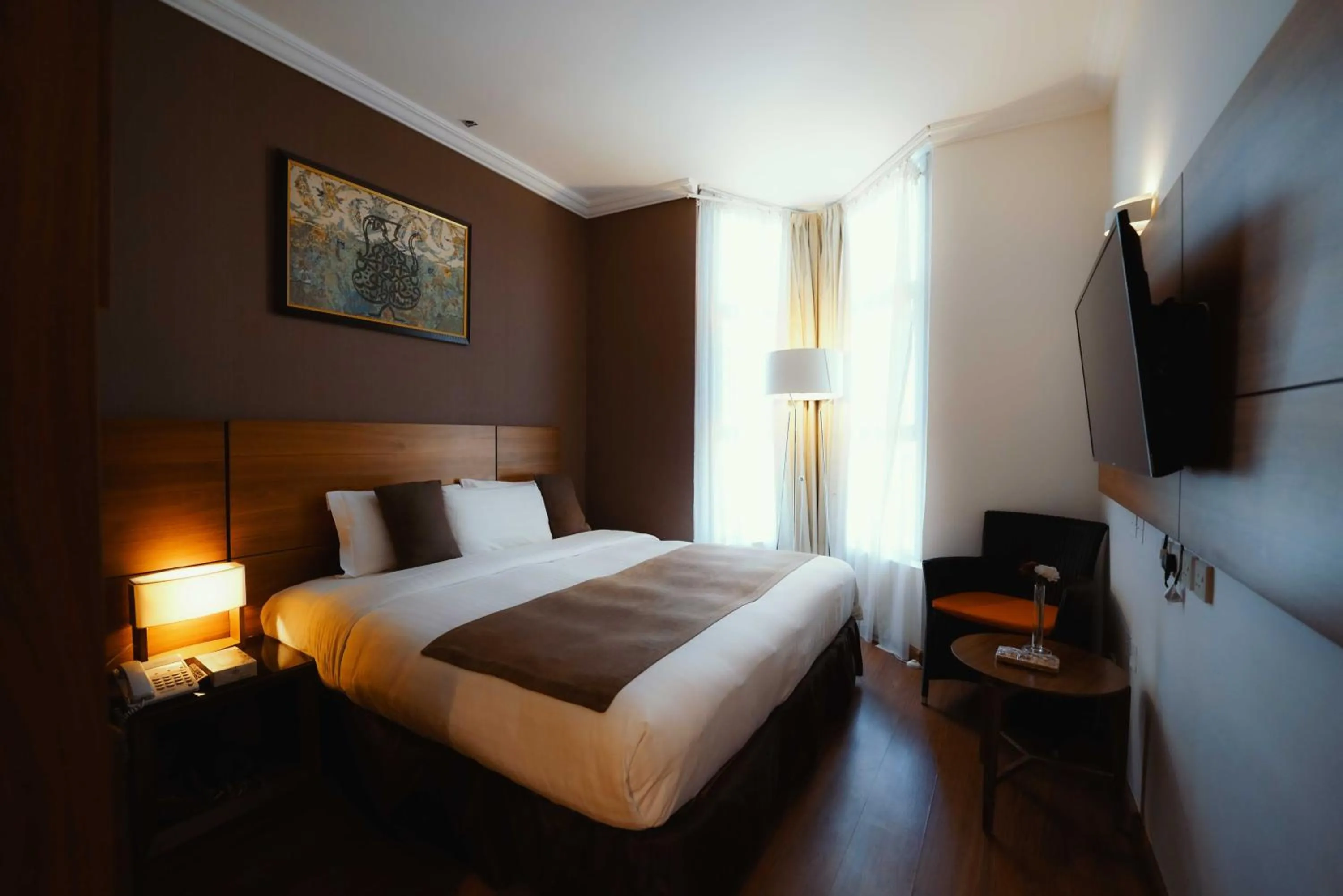 Photo of the whole room, Bed in Nour Althuria Hotel - Elaf Almaqam