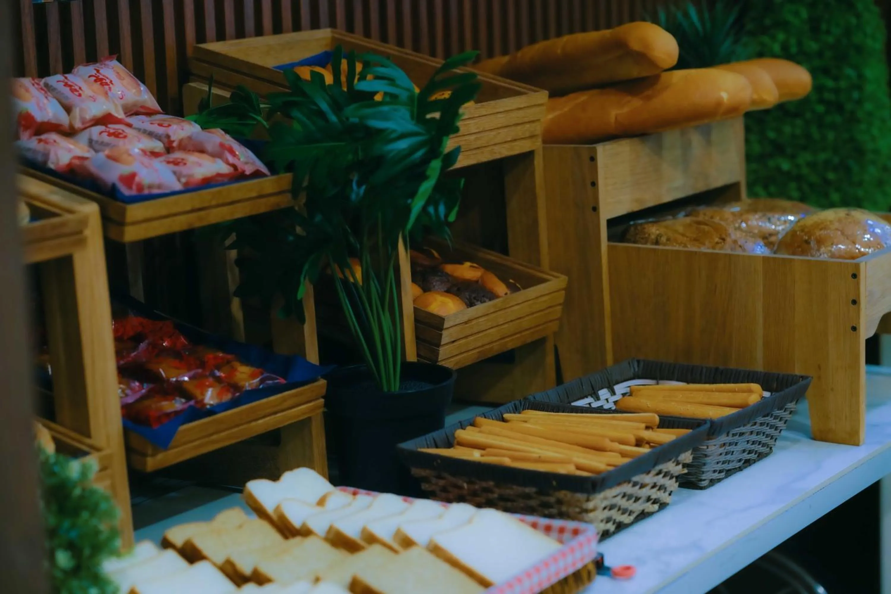 Breakfast in Nour Althuria Hotel - Elaf Almaqam