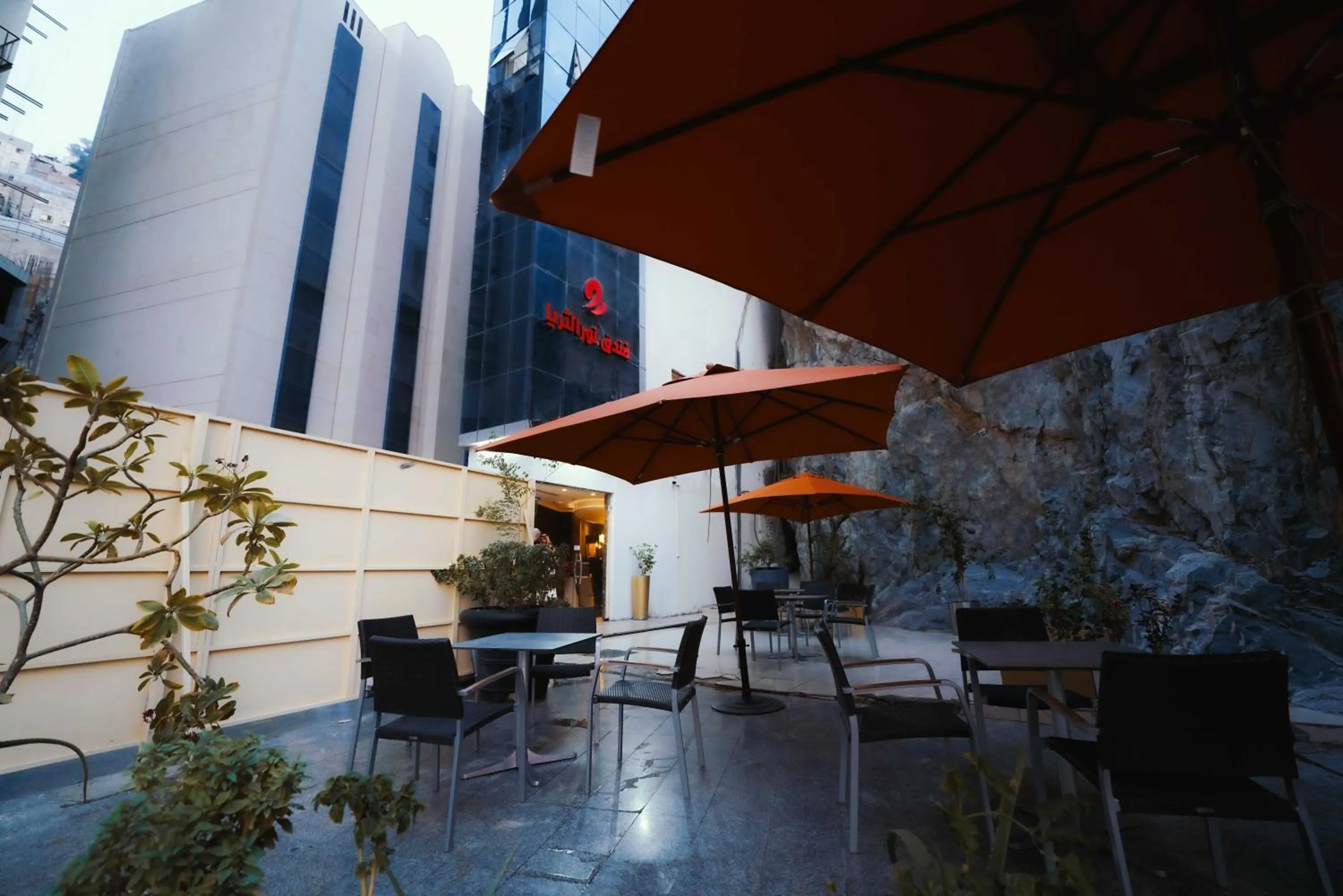 Garden in Nour Althuria Hotel - Elaf Almaqam