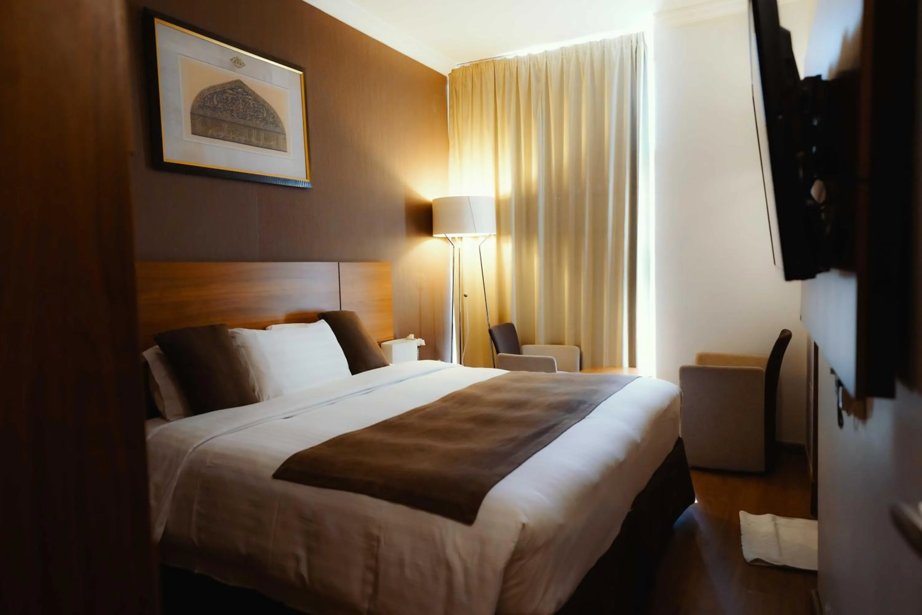 Bed in Nour Althuria Hotel - Elaf Almaqam