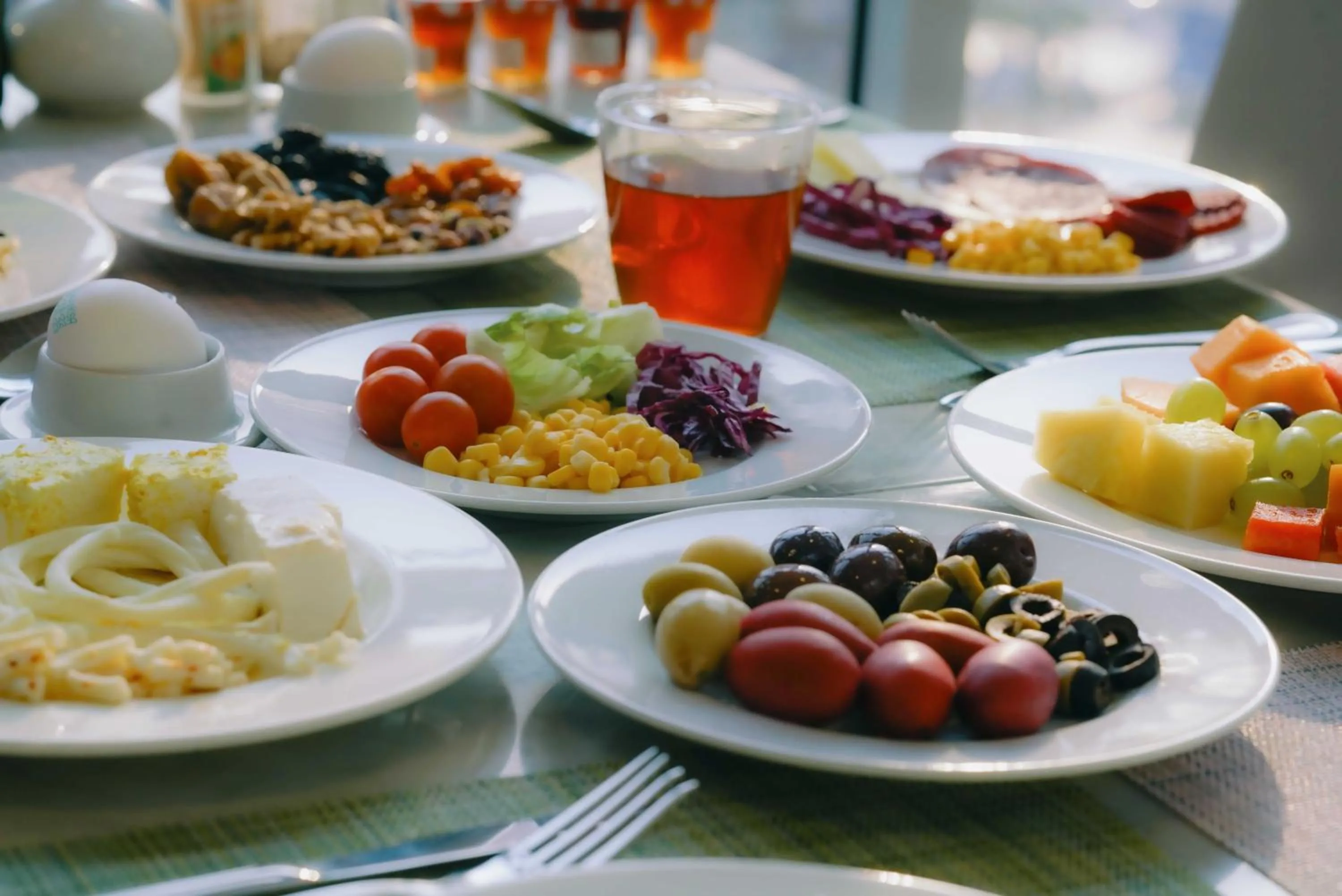 Breakfast in Nour Althuria Hotel - Elaf Almaqam