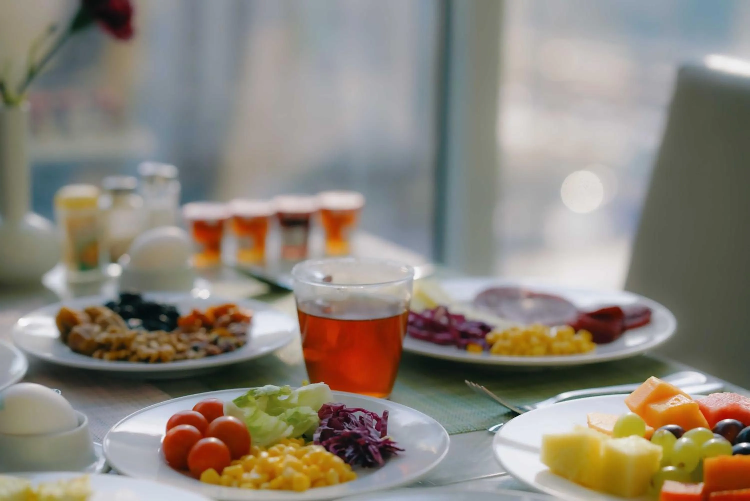 Restaurant/places to eat in Nour Althuria Hotel - Elaf Almaqam