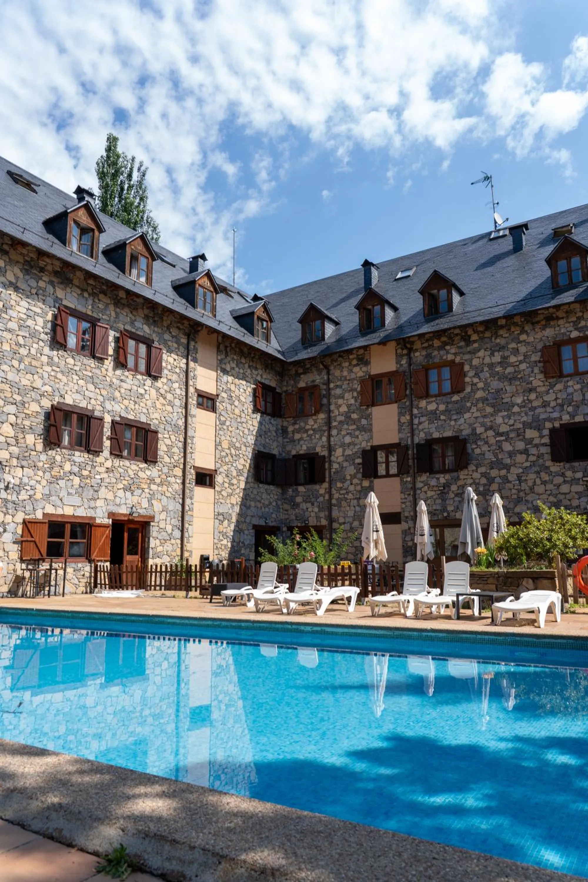 Swimming pool in SNÖ Vall de Boí