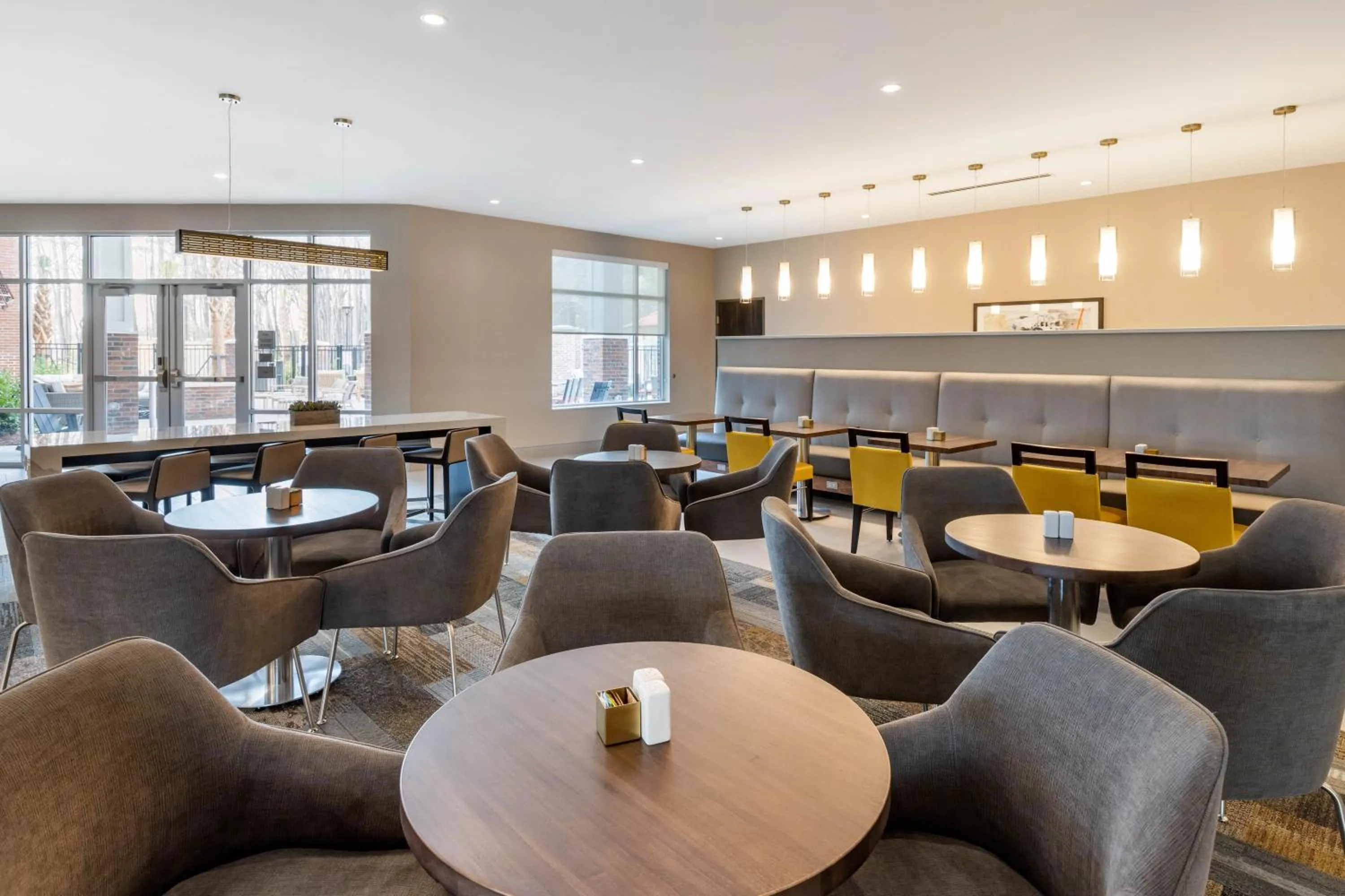 Breakfast in DoubleTree by Hilton Summerville Nexton