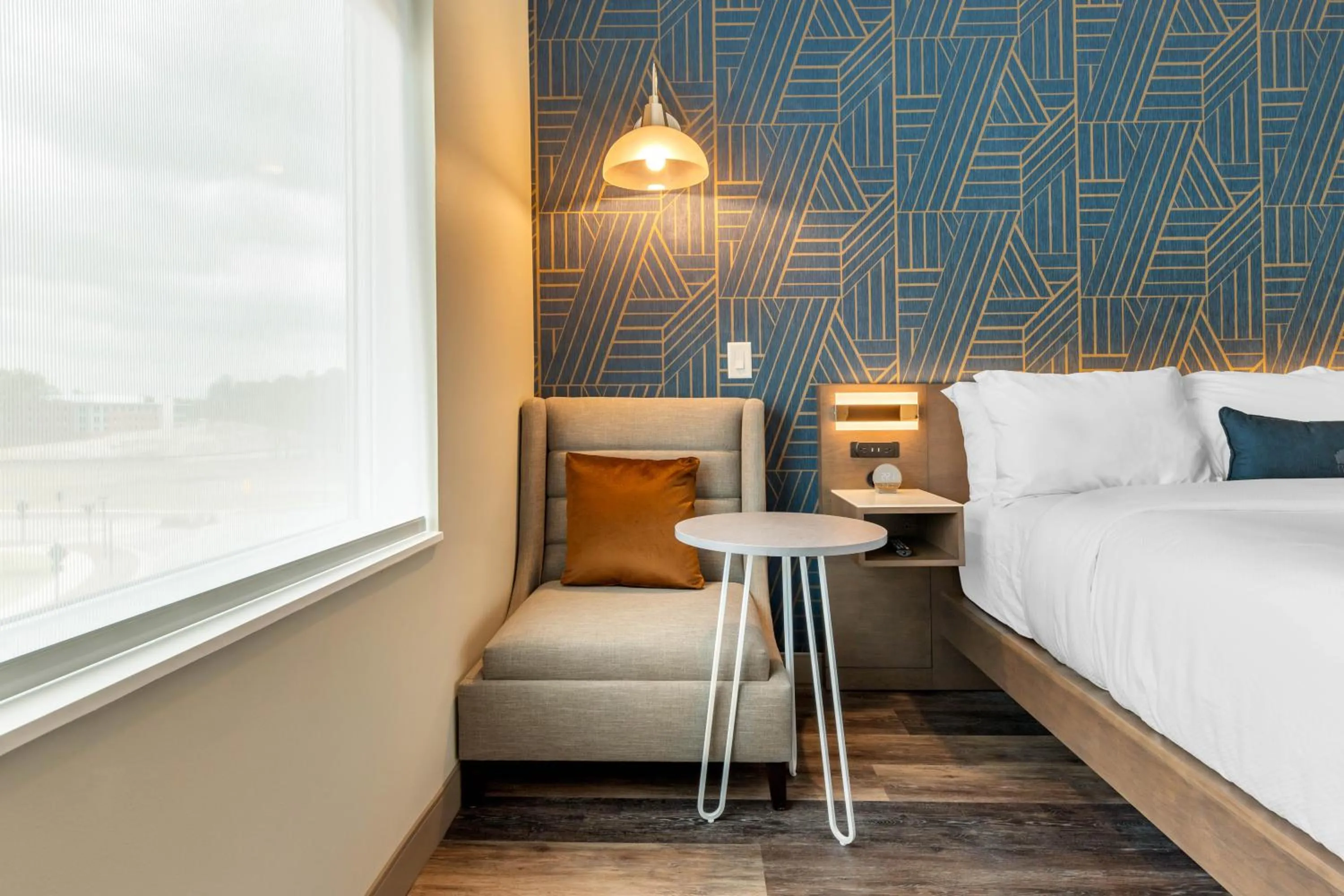 Bed in DoubleTree by Hilton Summerville Nexton