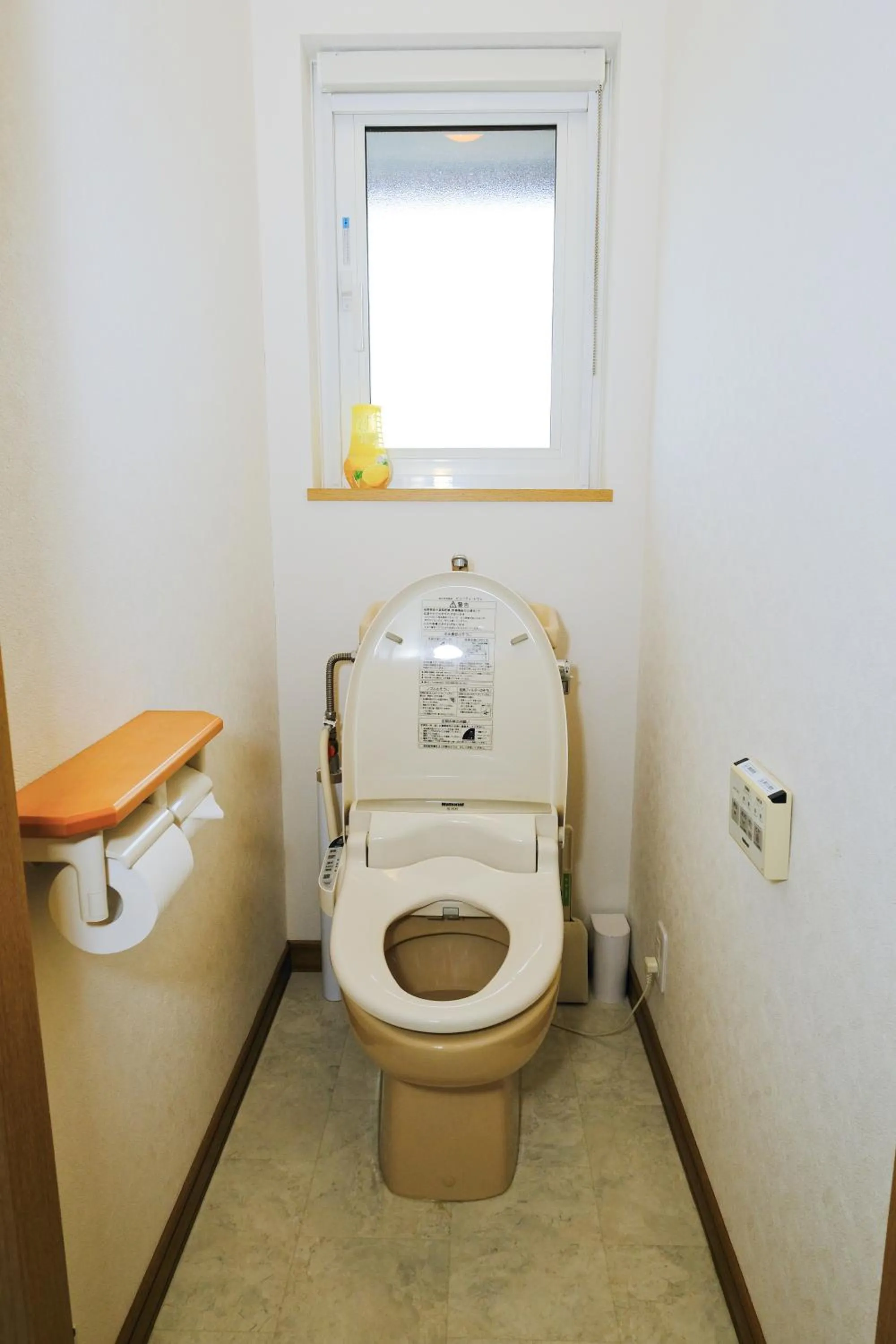 Toilet in Donguri House