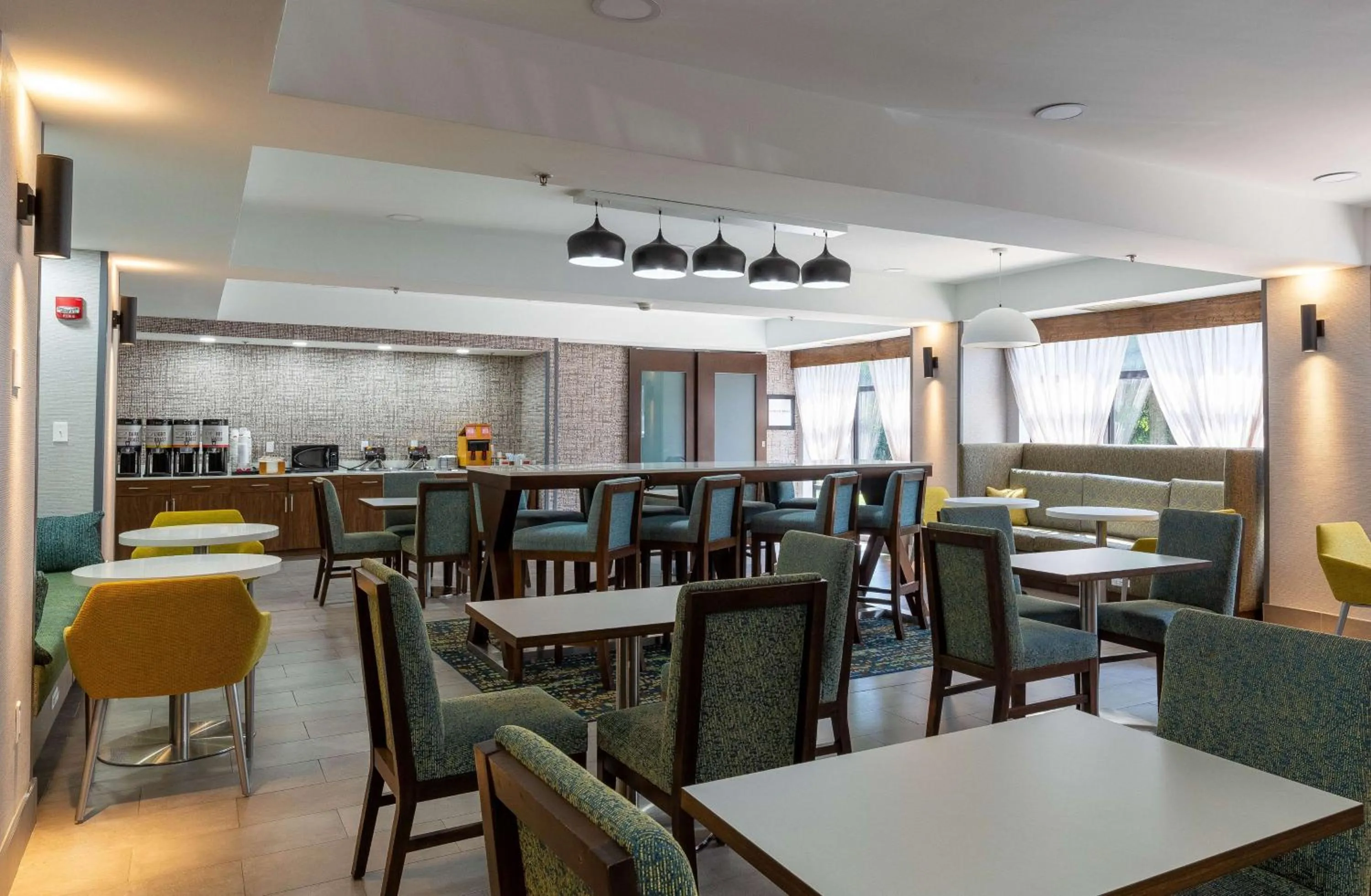 Breakfast in Hampton Inn East Windsor