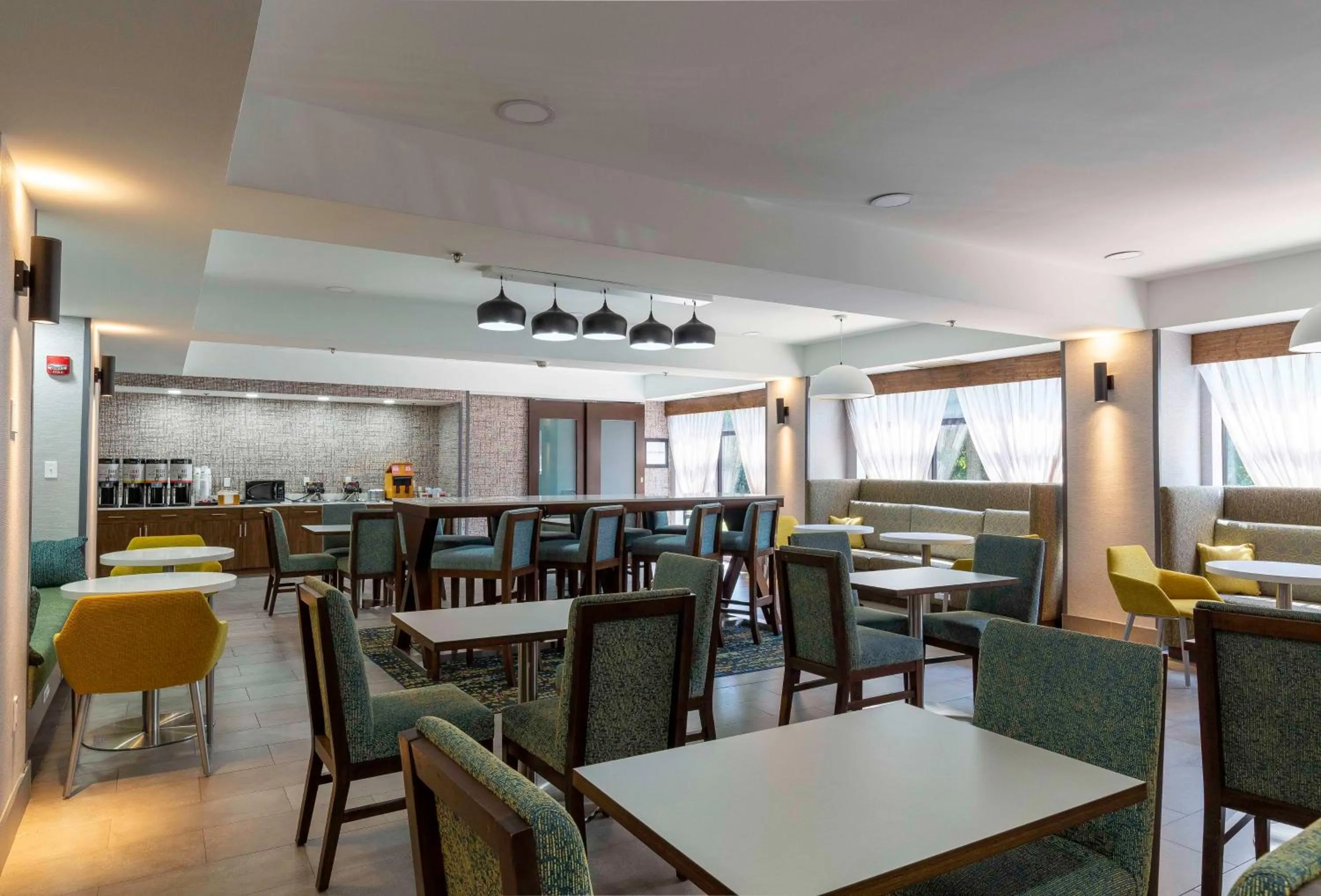 Breakfast in Hampton Inn East Windsor