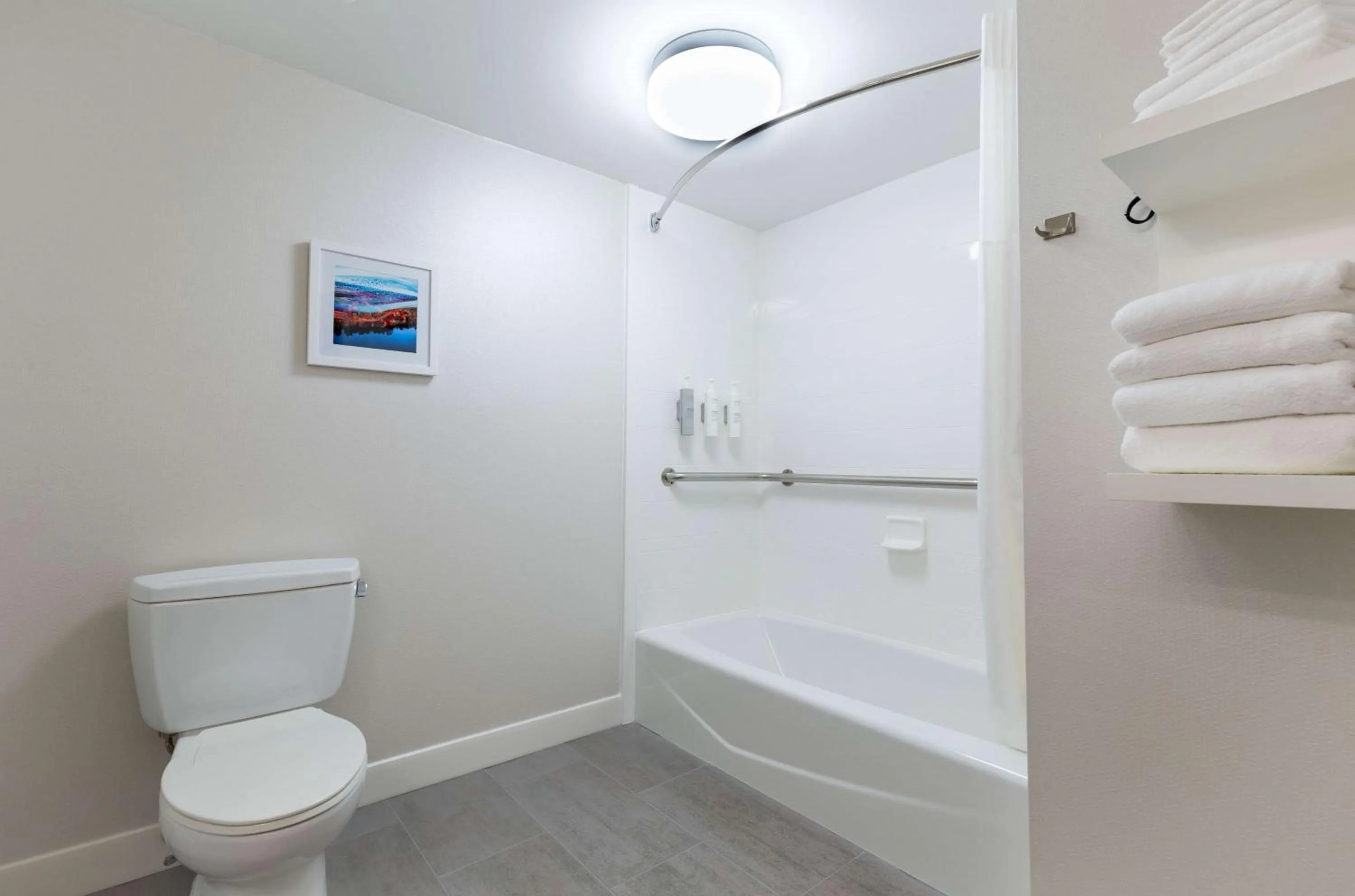 Bathroom in Hampton Inn East Windsor