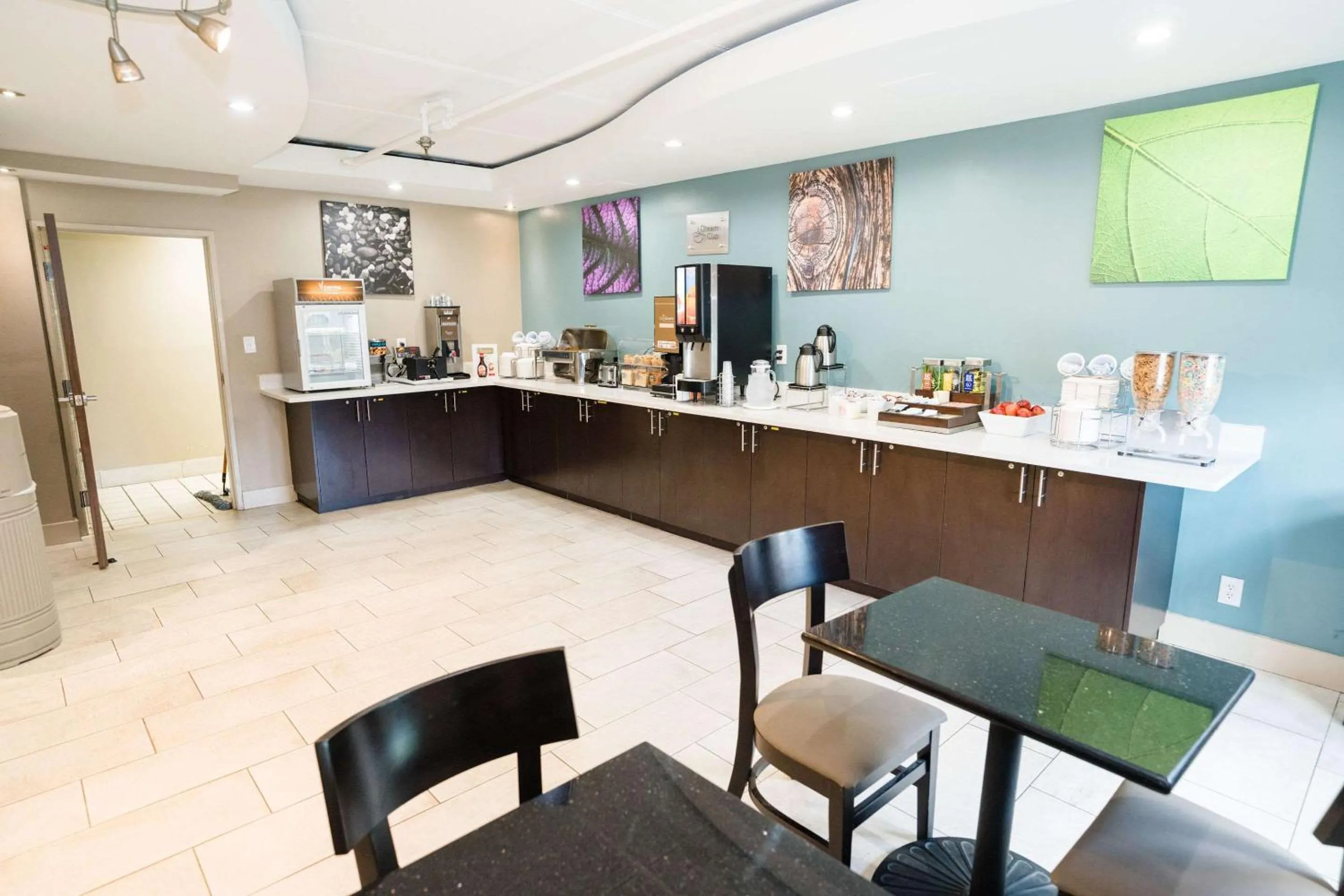 Breakfast in Sleep Inn & Suites West Knoxville