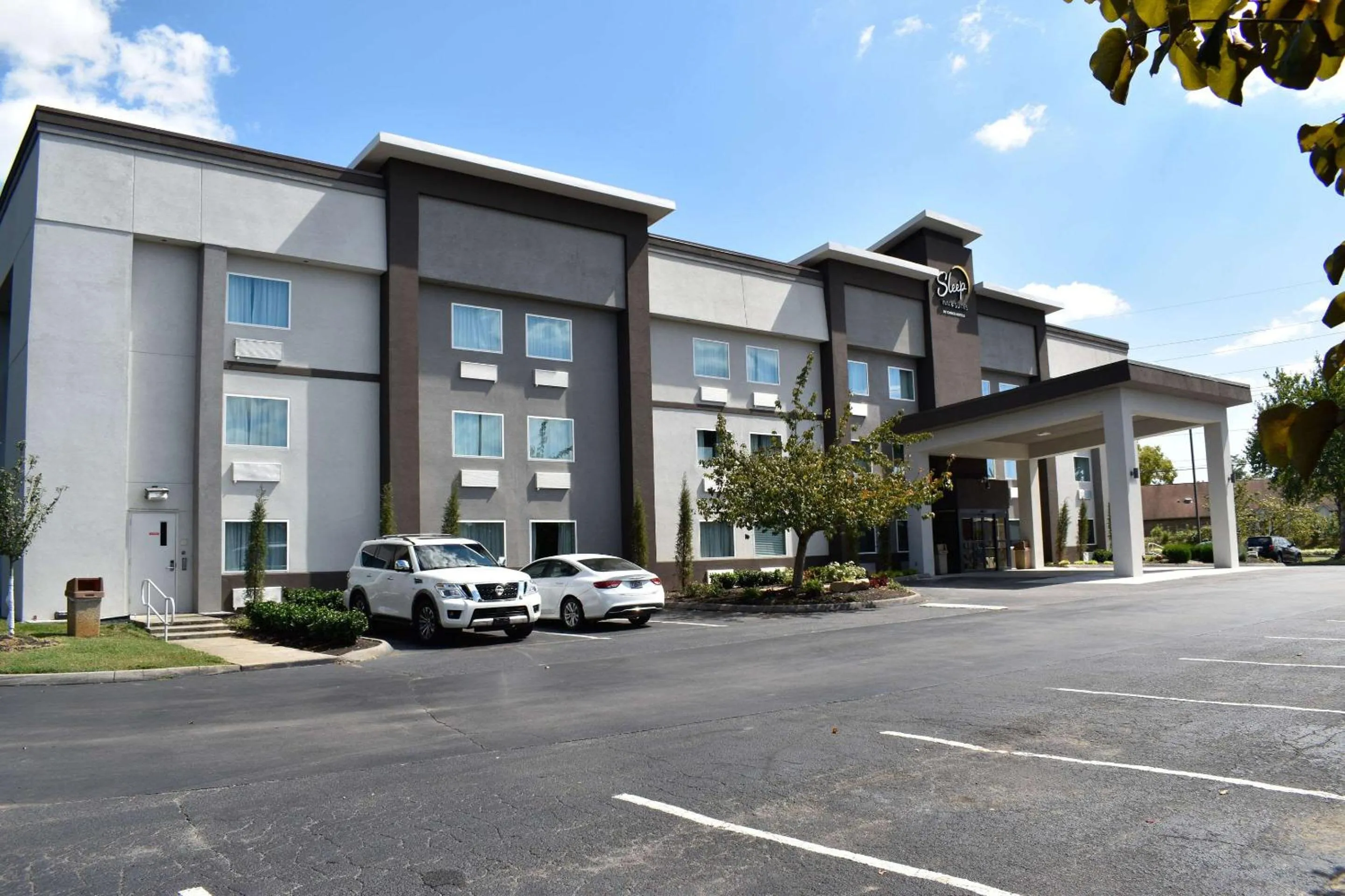 Property building in Sleep Inn & Suites West Knoxville
